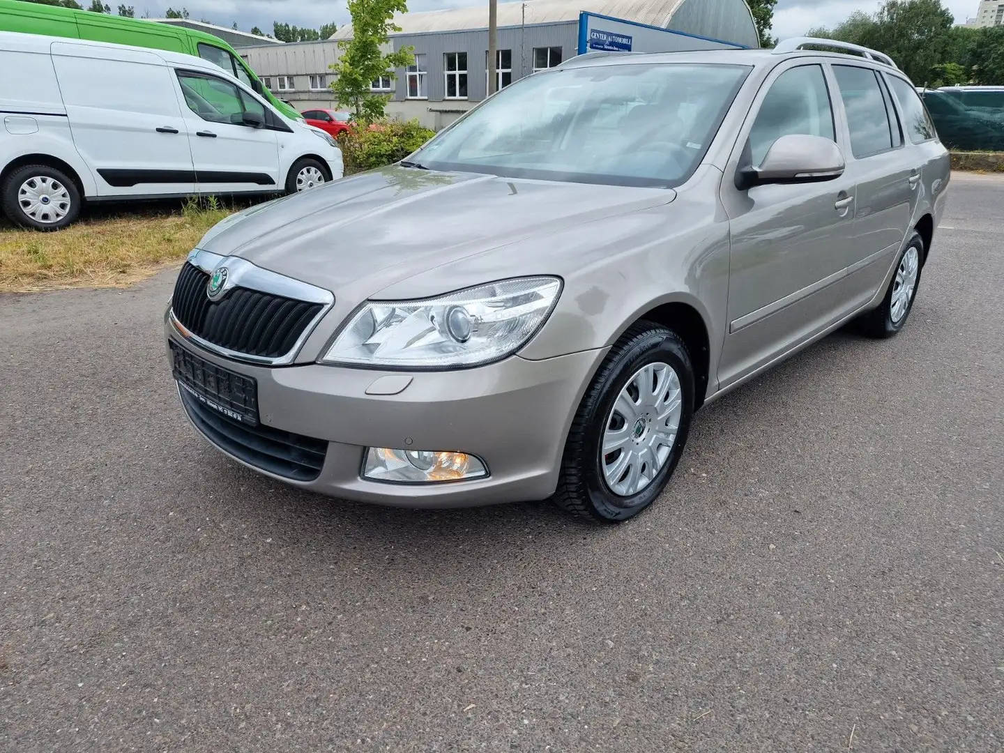 Skoda Octavia Combi Elegance Beige - 2