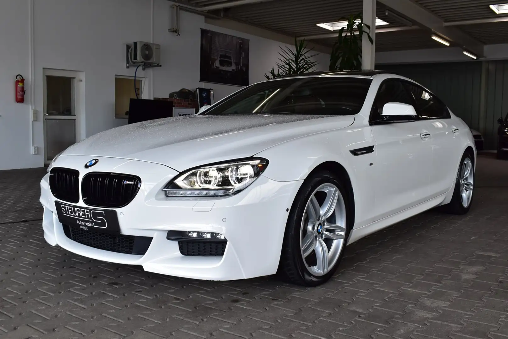 BMW 650 i xDrive Gran Coupe M-Sport HUD Pano Softclose Weiß - 1