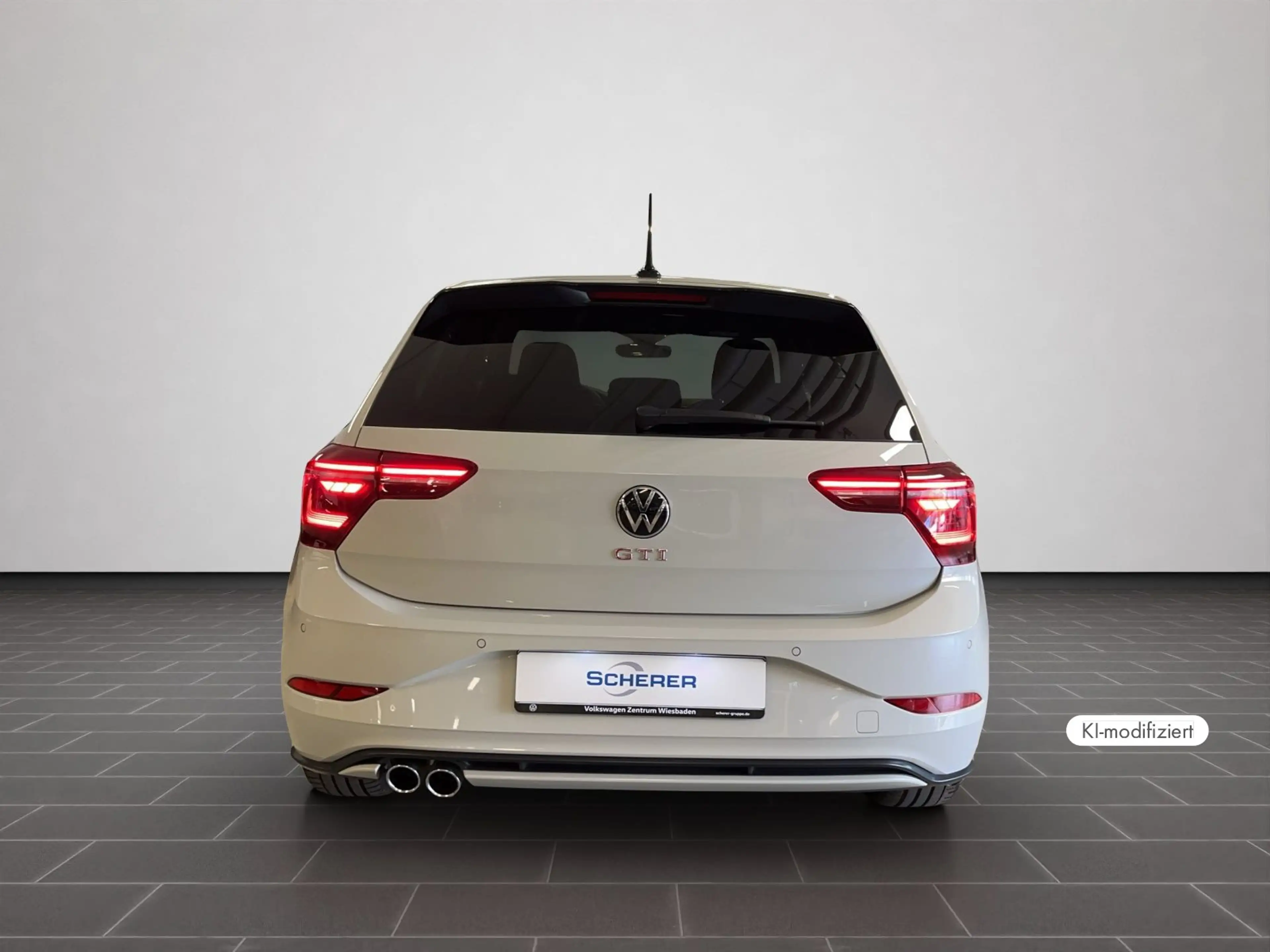 Volkswagen Polo GTI 2.0 TSI DSG — photo 6
