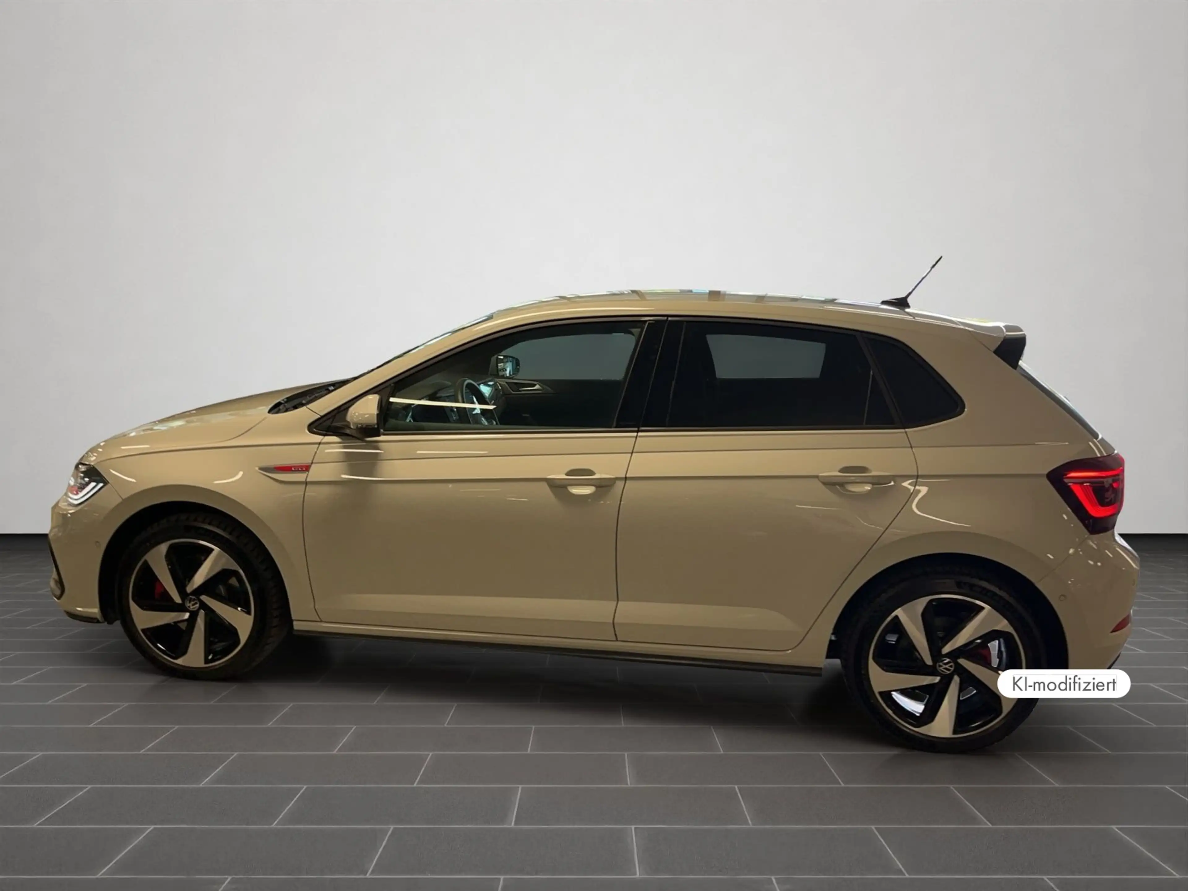 Volkswagen Polo GTI 2.0 TSI DSG — photo 7