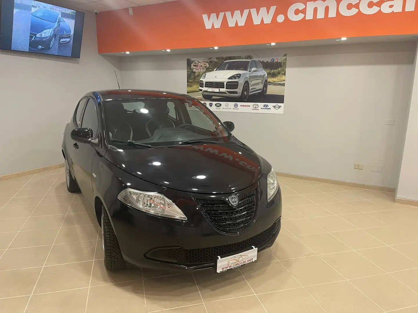 Lancia Ypsilon Ypsilon 1.2 8v Gold c/CL ecochic Gpl 69cv Nero - 1