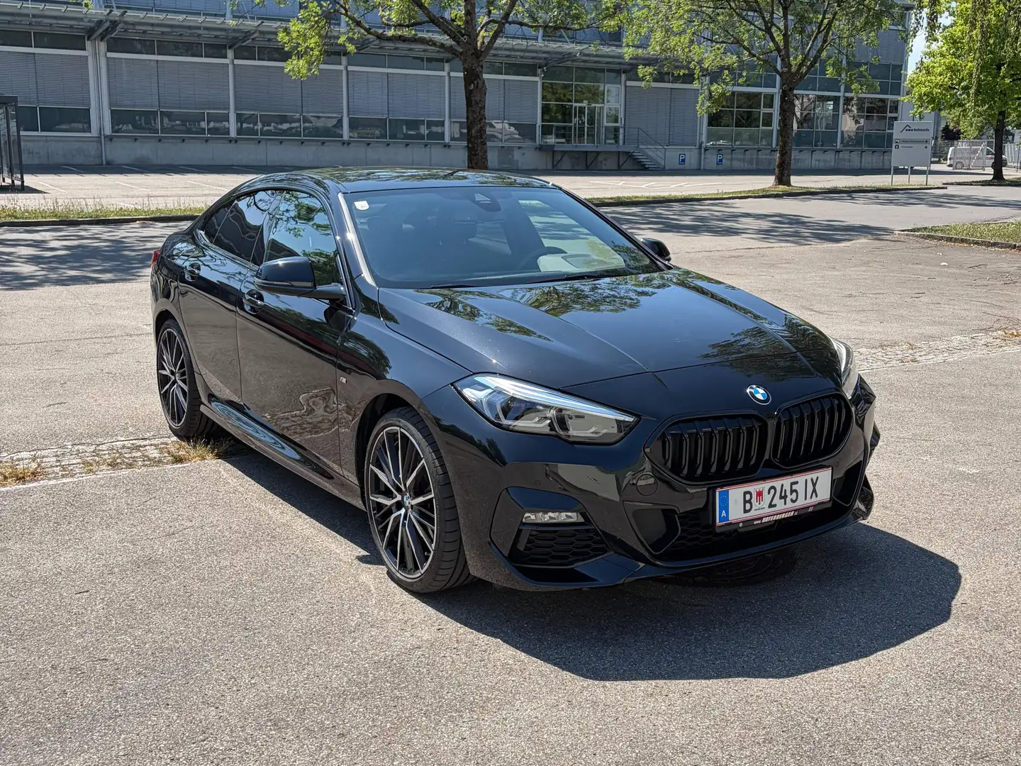 BMW 218 218i Gran Coupe M, inkl. 4 Jahre Service Schwarz - 1