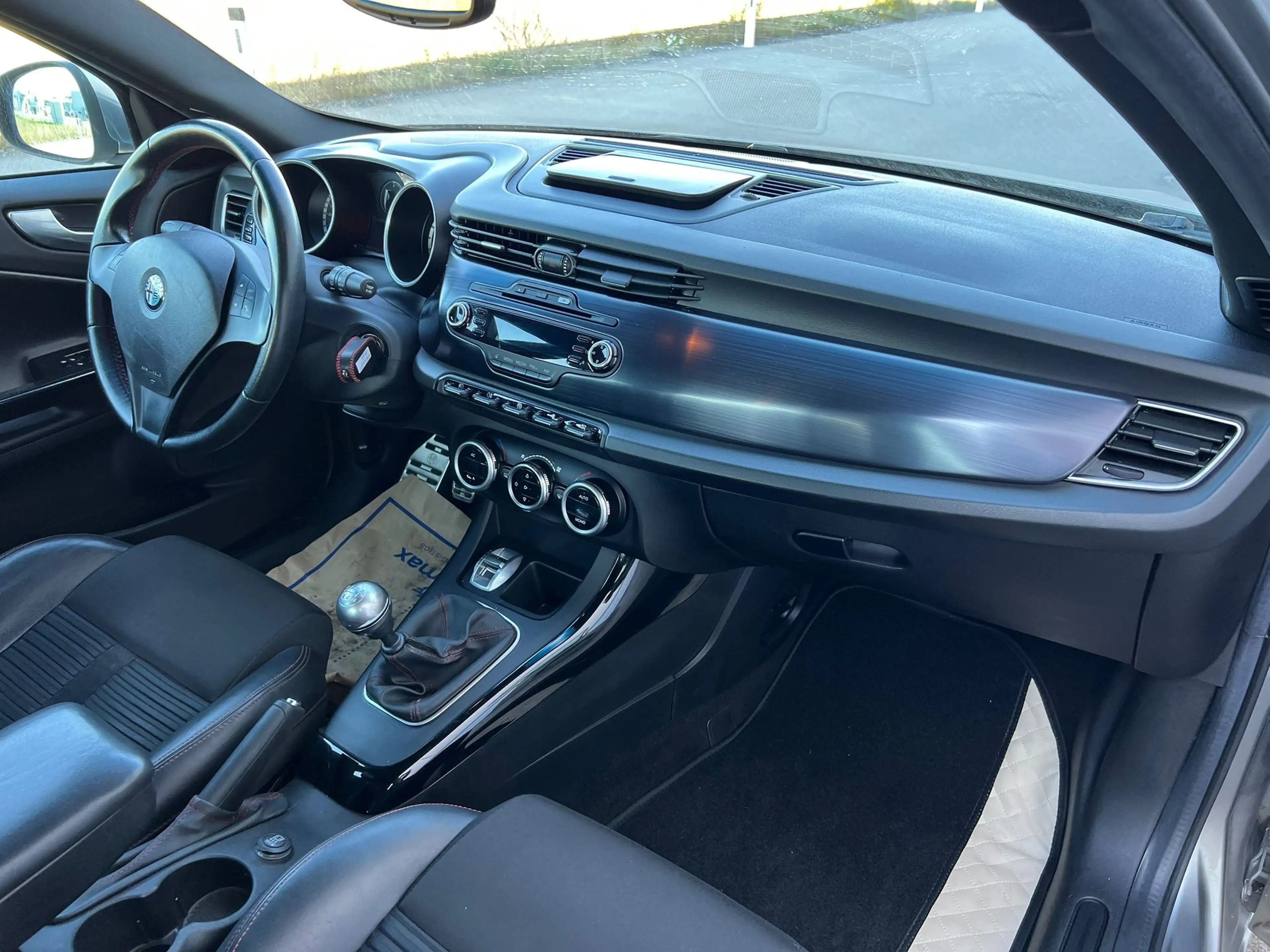 Alfa Romeo Giulietta 1,4 TB Distinctive ID:94 — photo 8