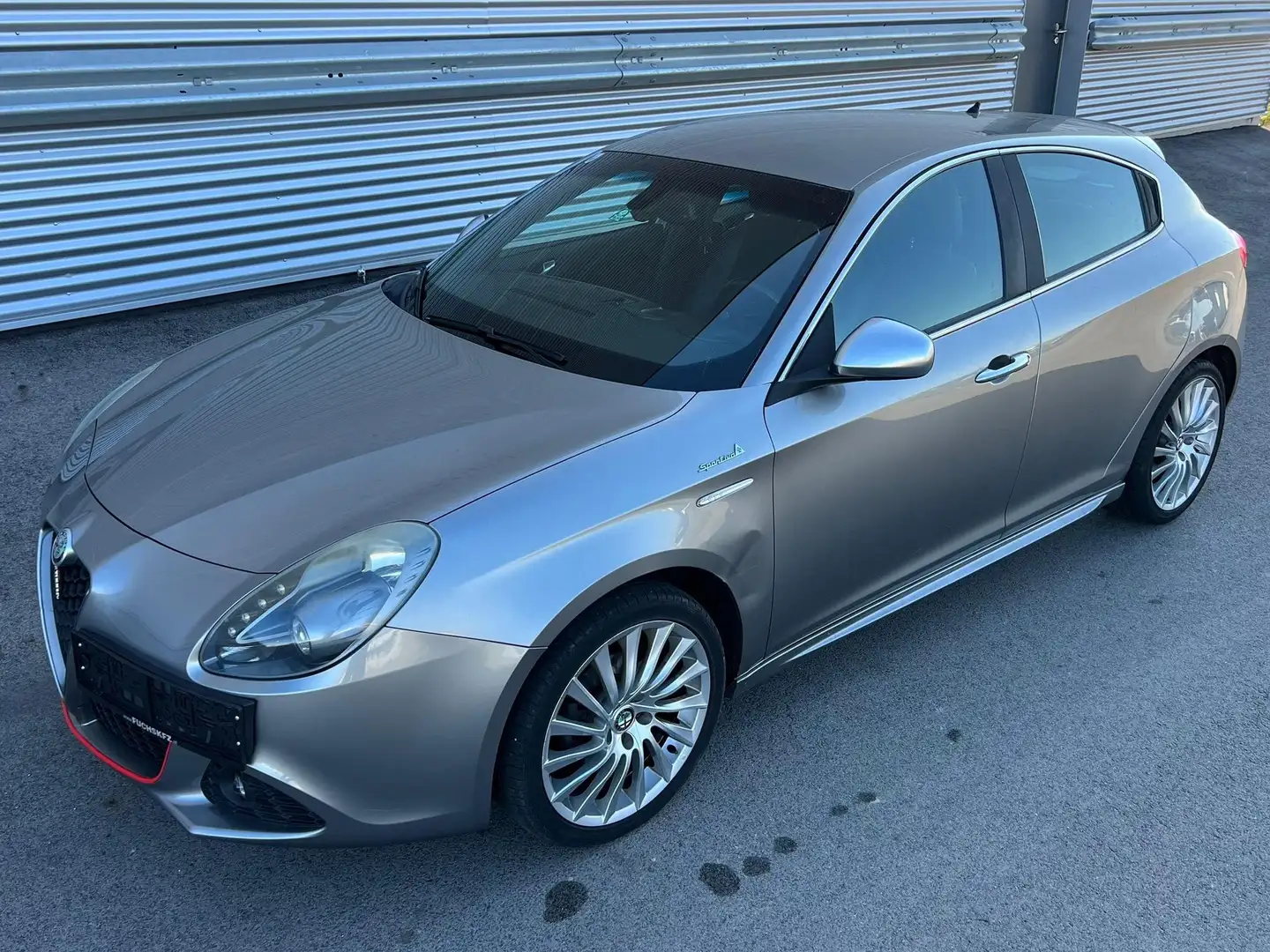 Alfa Romeo Giulietta 1,4 TB Distinctive ID:94 Grau - 1