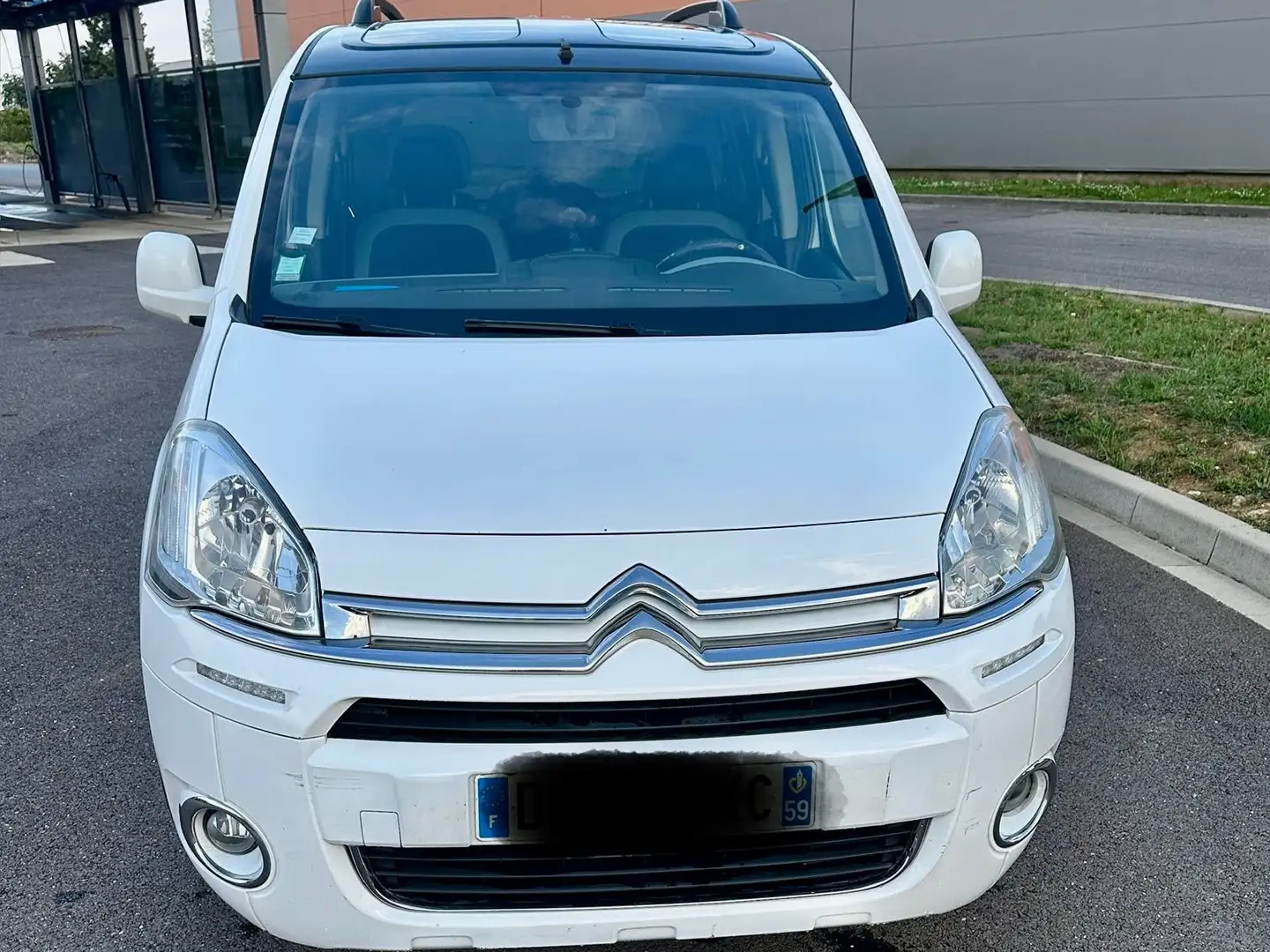 Citroen Berlingo Berlingo HDi 92 FAP Airdream Multispace Pack Blanc - 2