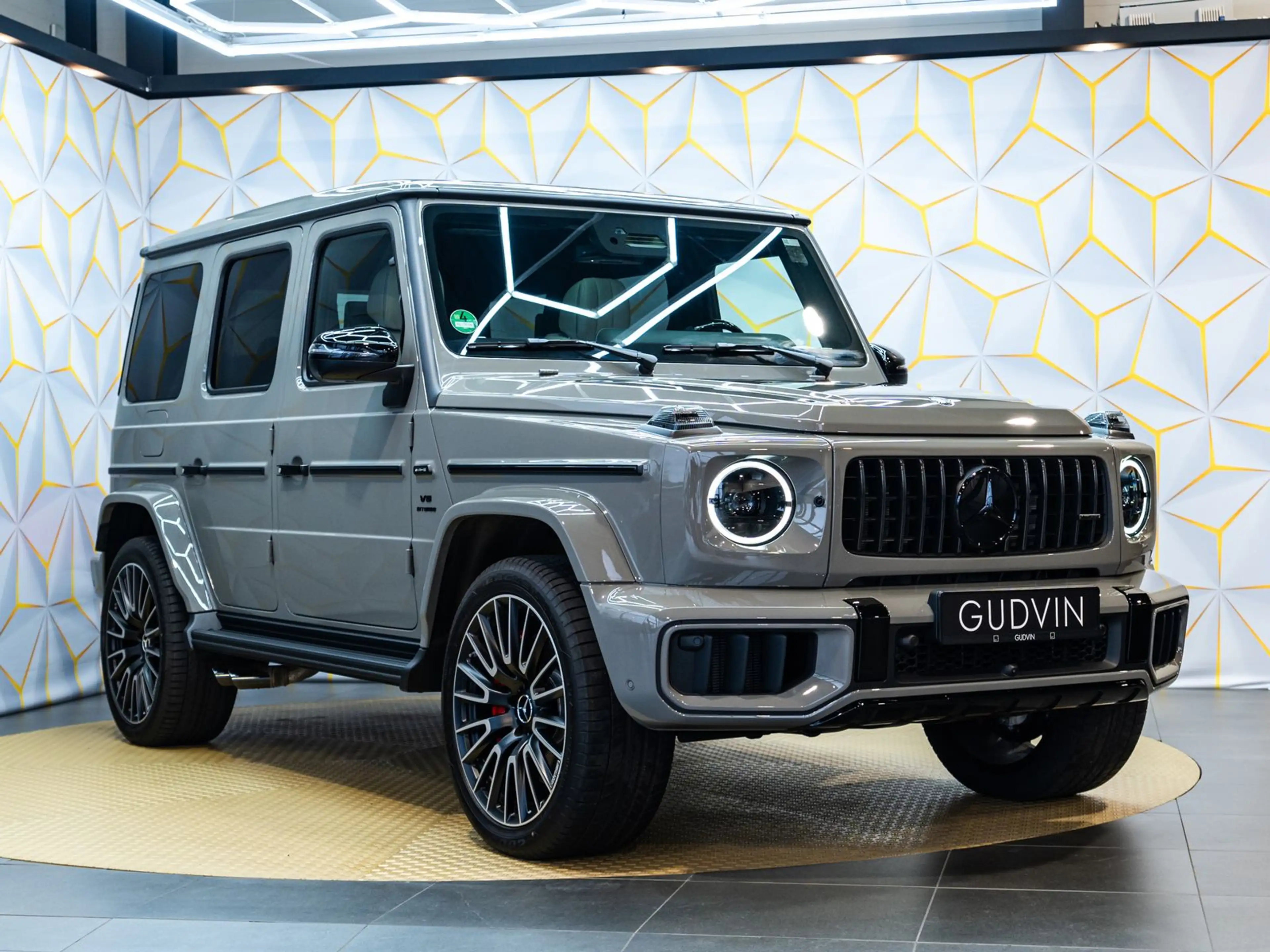 Mercedes-Benz G 63 AMG A22/SUPERIOR/CARBON/PROD.2026 — photo 3