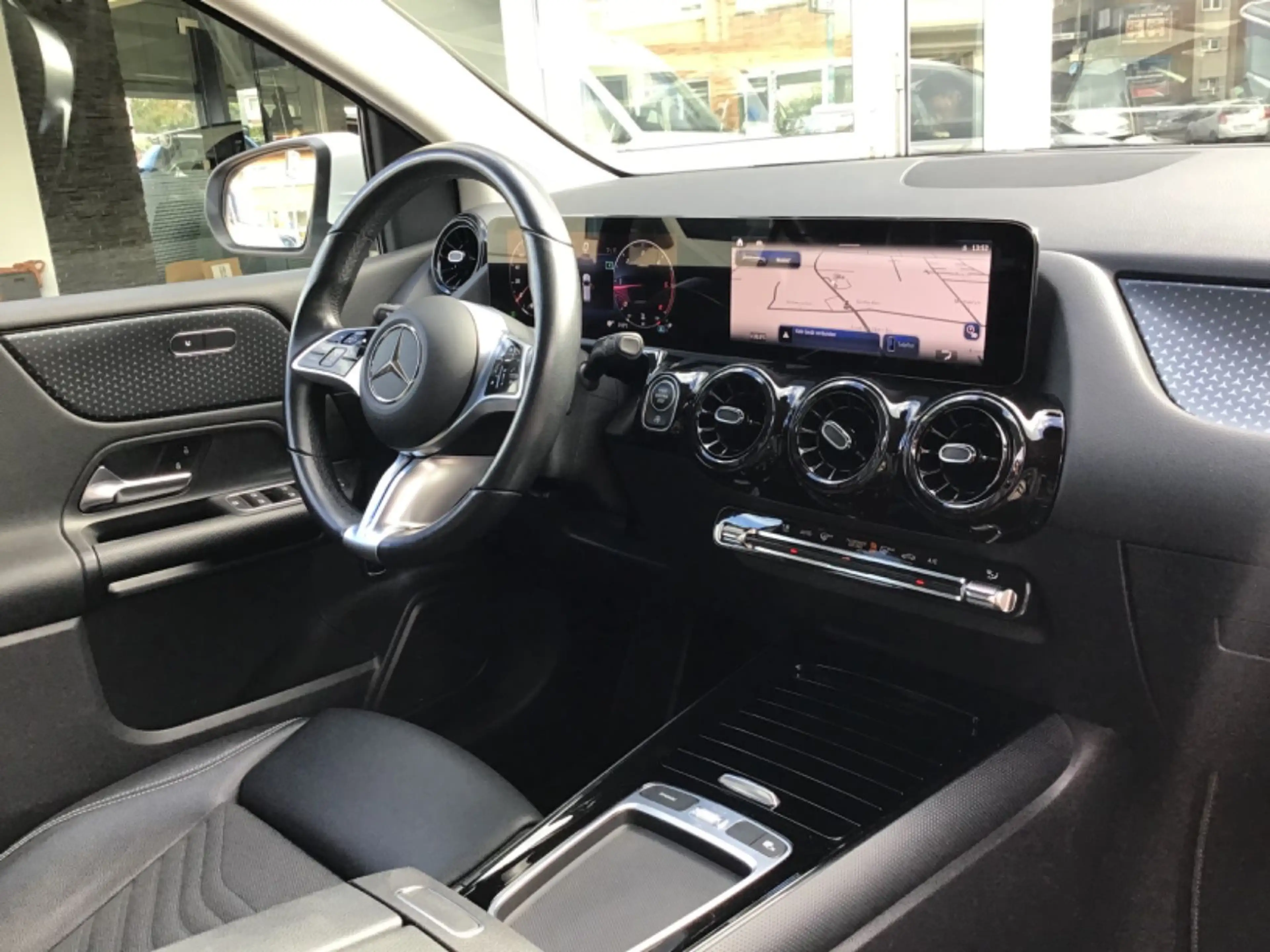 Mercedes-Benz B 200 d 8G-DCT~Advanced~Navi~Kamera~Tempomat~LED — photo 11