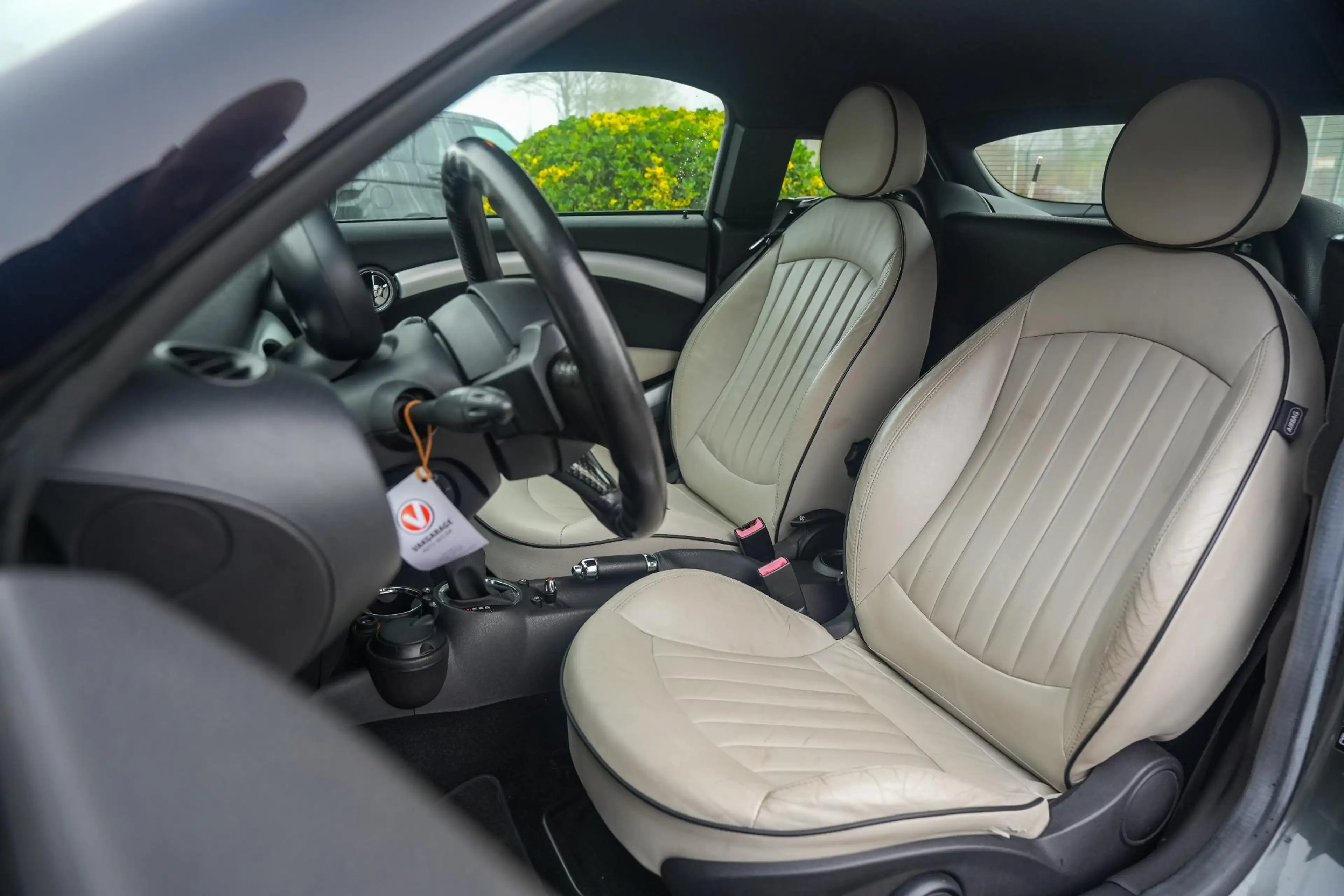MINI Cooper S Coupe Mini 1.6 Pepper Coupé PDC Cruise Leder Interieur — photo 8