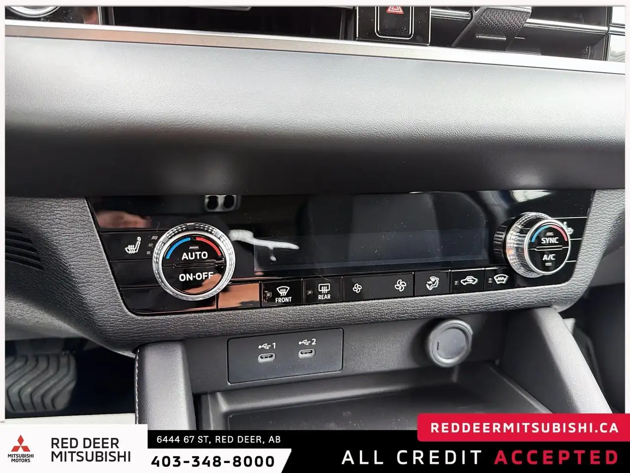 Mitsubishi Outlander снимка Mitsubishi Outlander