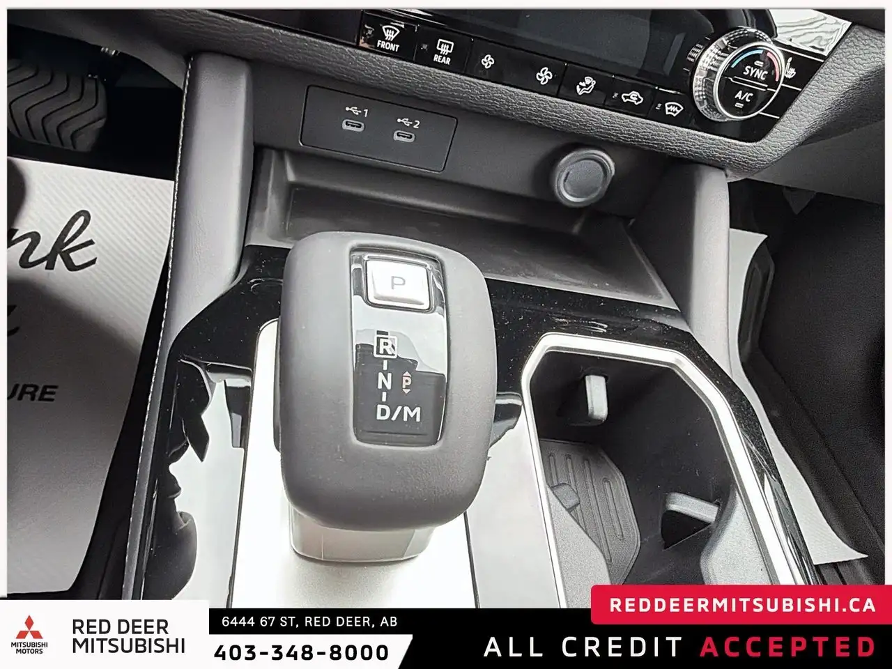 Mitsubishi Outlander снимка Mitsubishi Outlander