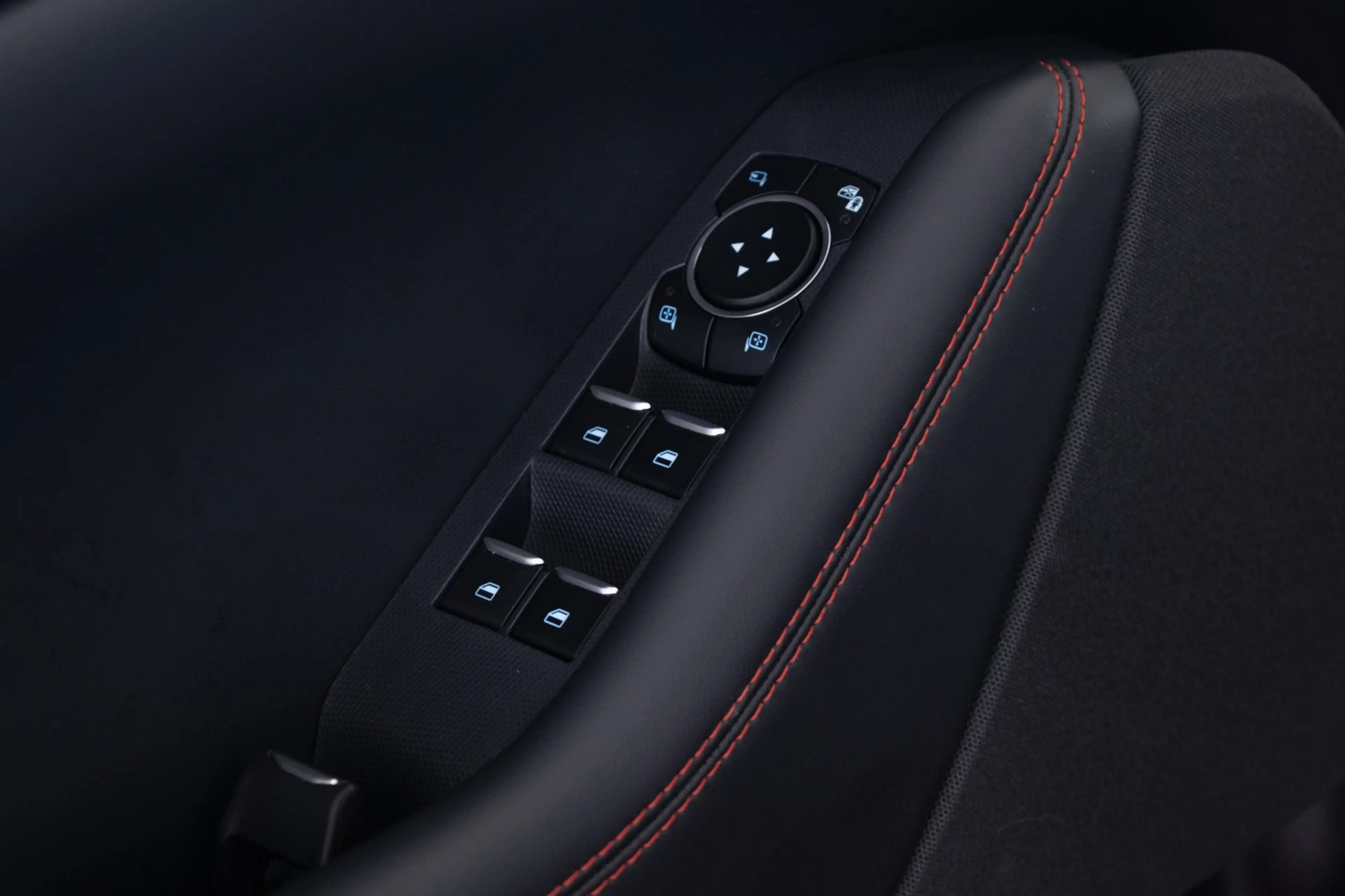 Ford Mustang Mach-E Extended RWD 98 kWh *SOH 97.3%* EL. STOELEN | LEDE — photo 8