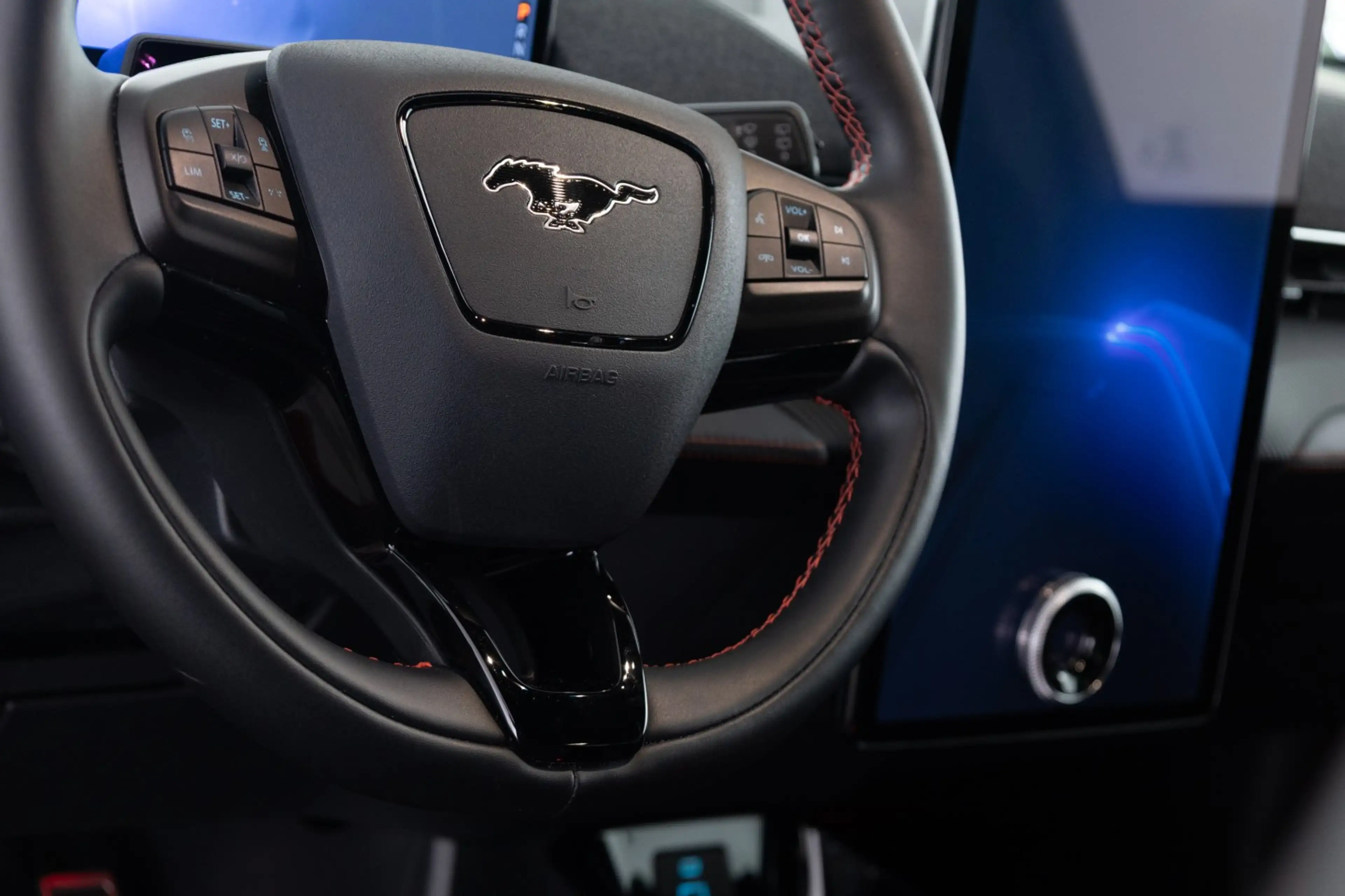Ford Mustang Mach-E Extended RWD 98 kWh *SOH 97.3%* EL. STOELEN | LEDE — photo 10