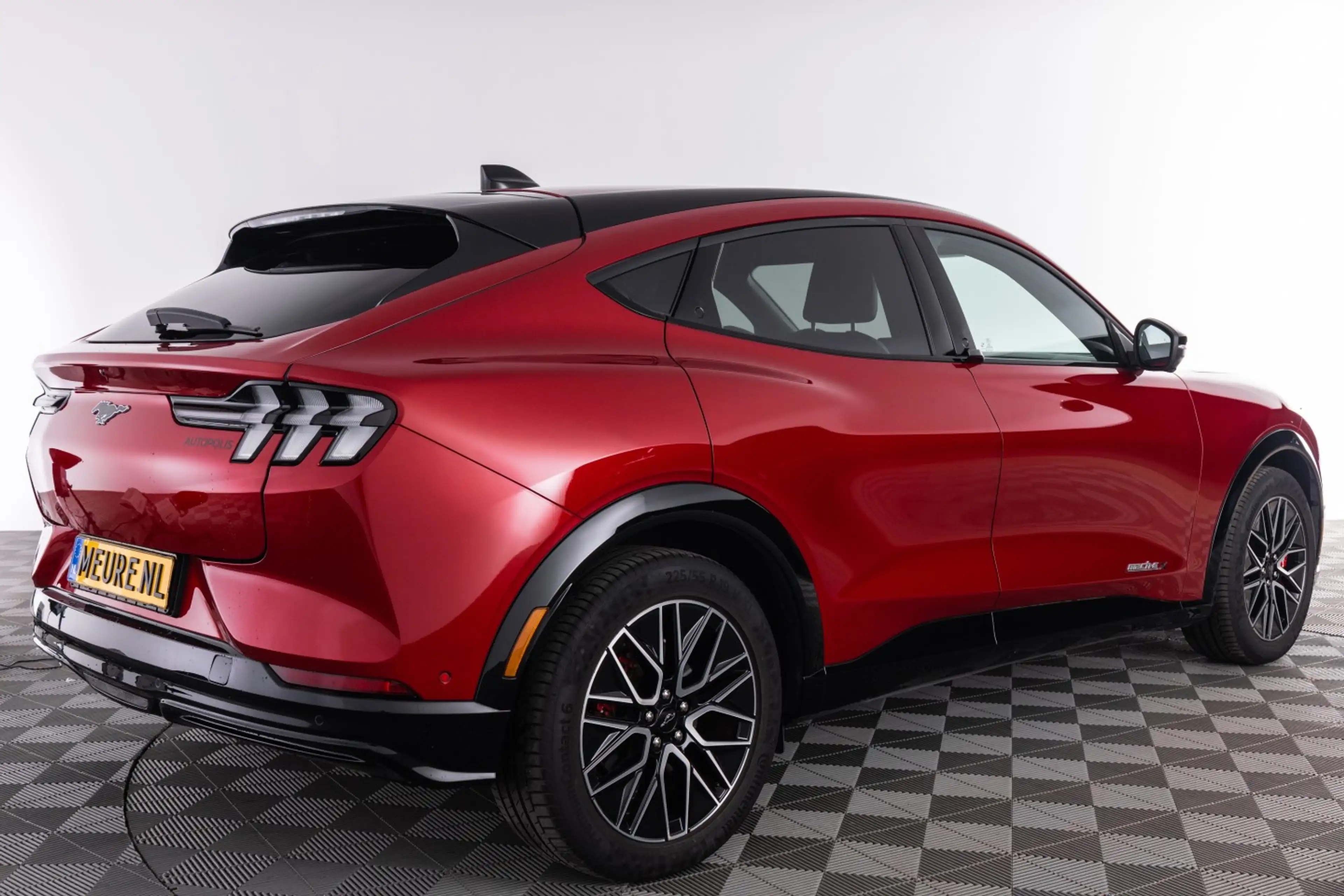Ford Mustang Mach-E Extended RWD 98 kWh *SOH 97.3%* EL. STOELEN | LEDE — photo 23