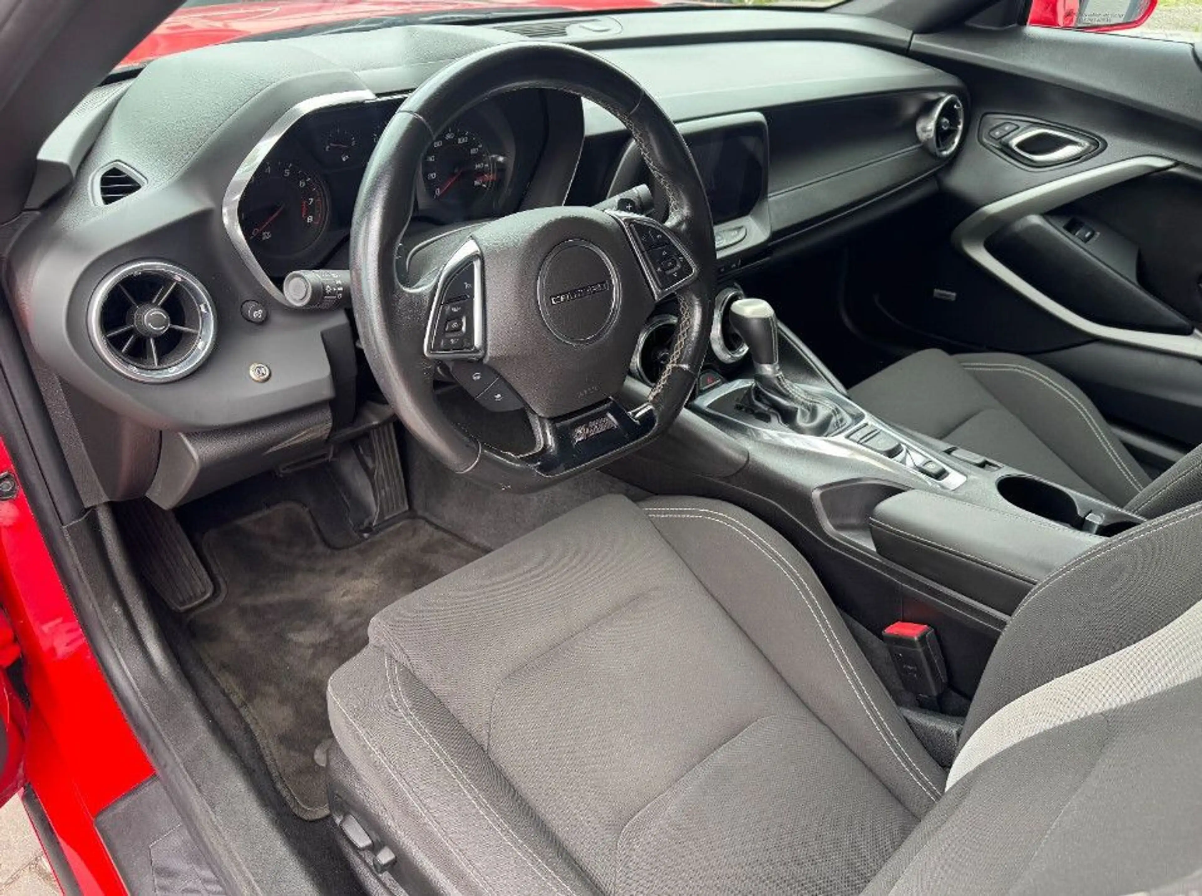 Chevrolet Camaro Coupé Turbo 50th Anniversary Edition — photo 8