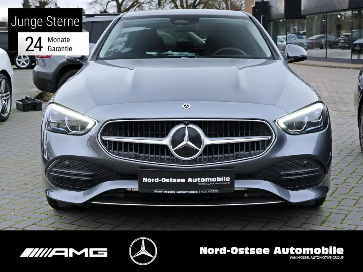 Mercedes-Benz C 180 AVANTGARDE ADV 360 LED SPUR SHZ MBUX NAVI Grijs - 2