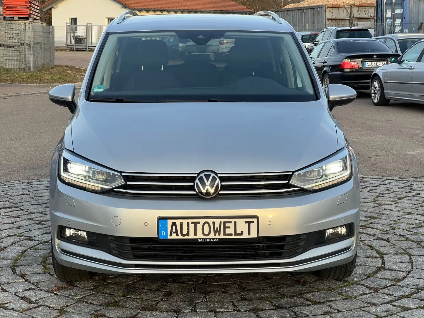 Volkswagen Touran Highline BMT2.0 TDI DSG AHK Kam LED ACC Silber - 1