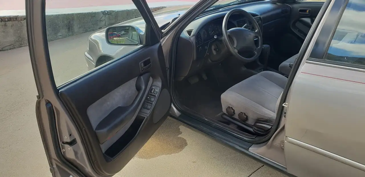 Toyota Camry Berlina Automático de 4 Puertas, foto 10