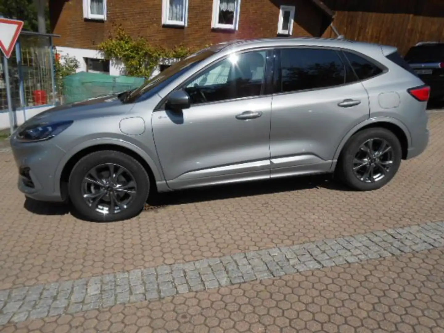 Ford Kuga Plug-In Hybrid ST-Line X Silber - 2