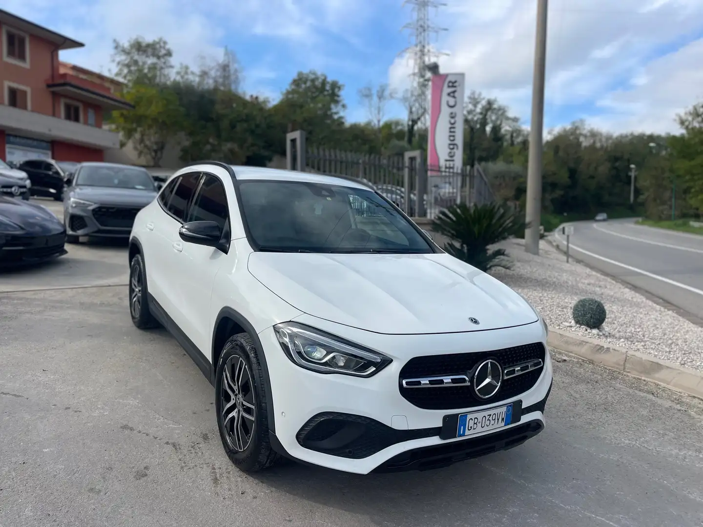 Mercedes-Benz GLA 200 VENDUTA Bianco - 1