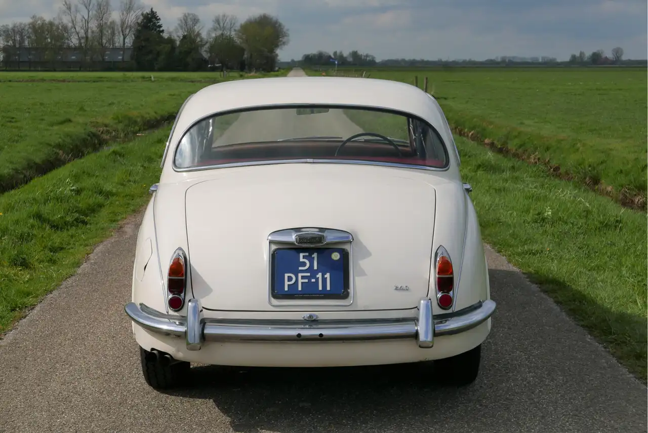 Jaguar 240 Overdrive, foto 7