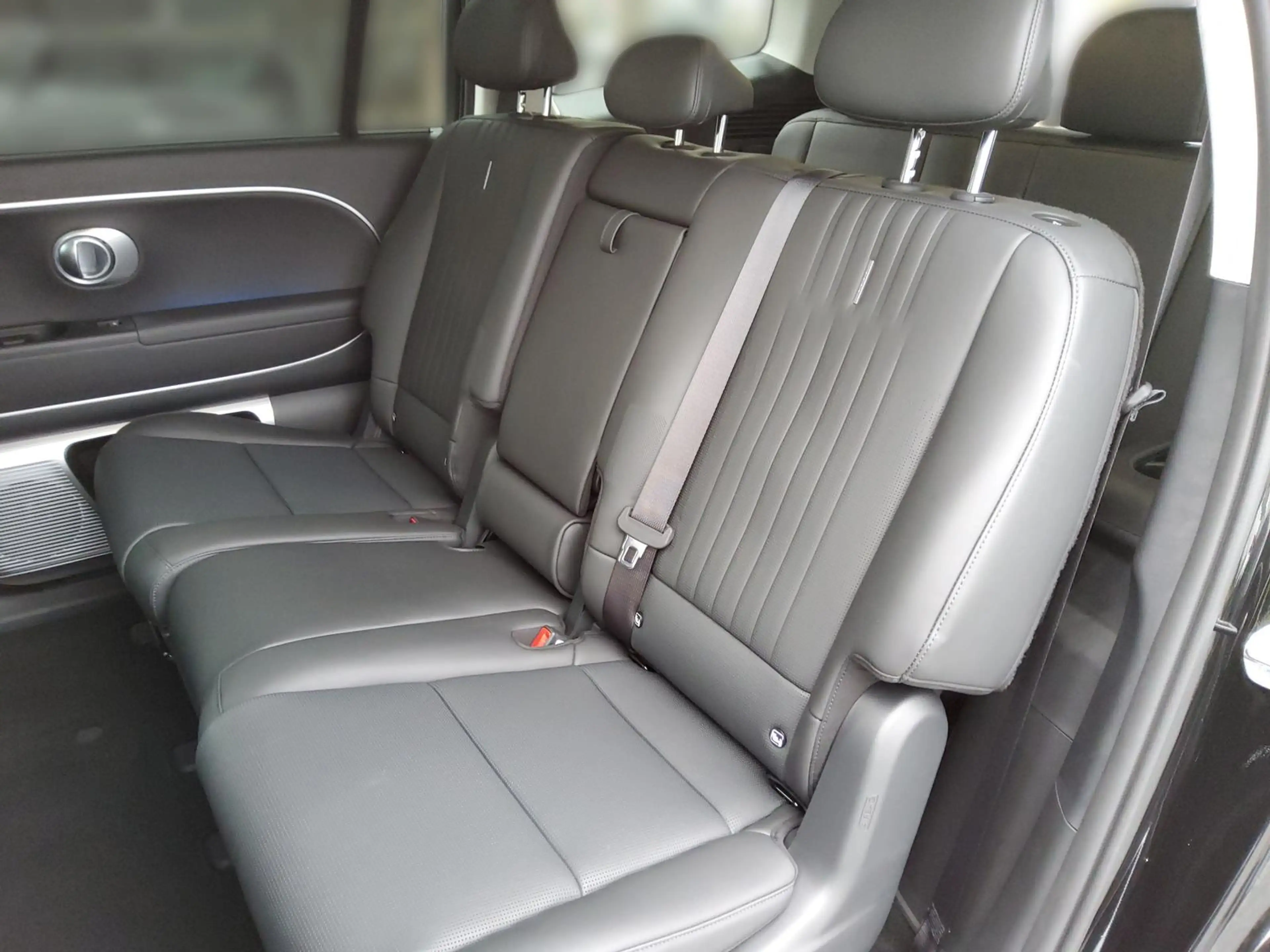 Hyundai IONIQ 9 110 kWh 4WD UNIQ 7-Sitzer MATRIX/360°/BOSE/ACC — photo 15