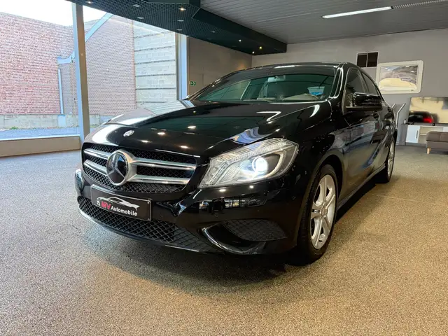 Mercedes-Benz A 200 CDI Sport * Xénon * Semi-cuir * Led * Navi *