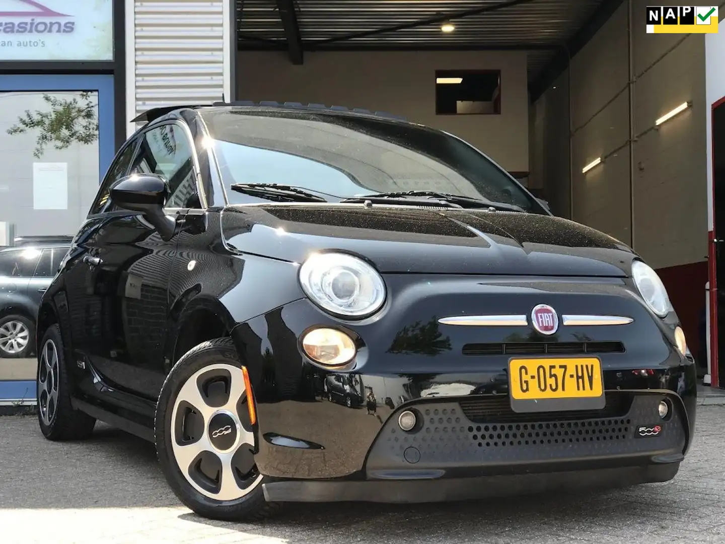 Fiat 500e 24kwh |Pano|Stoelverwarming|Cruise|Airco Чёрный - 1