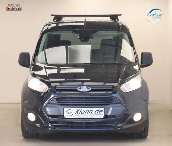 Ford Grand Tourneo Connect view 2