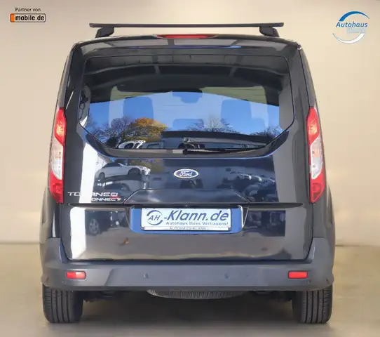 Ford Grand Tourneo Connect view 7