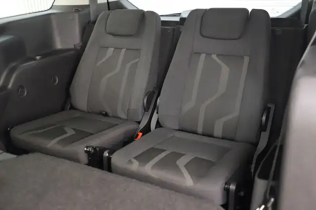 Ford Grand Tourneo Connect view 13