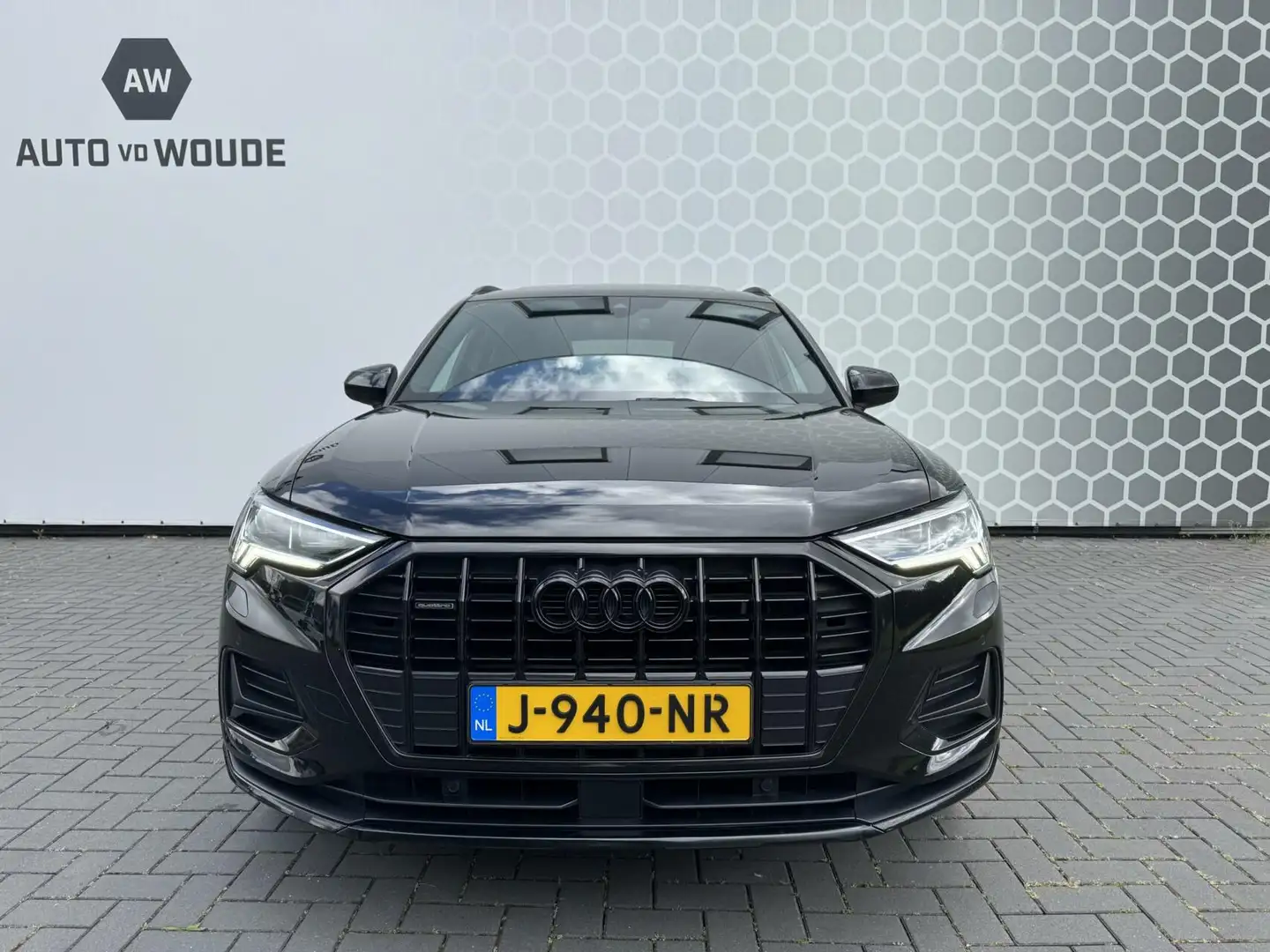 Audi Q3 40 TFSI quattro S Line Pro Line S Pano Led Matrix Zwart - 2