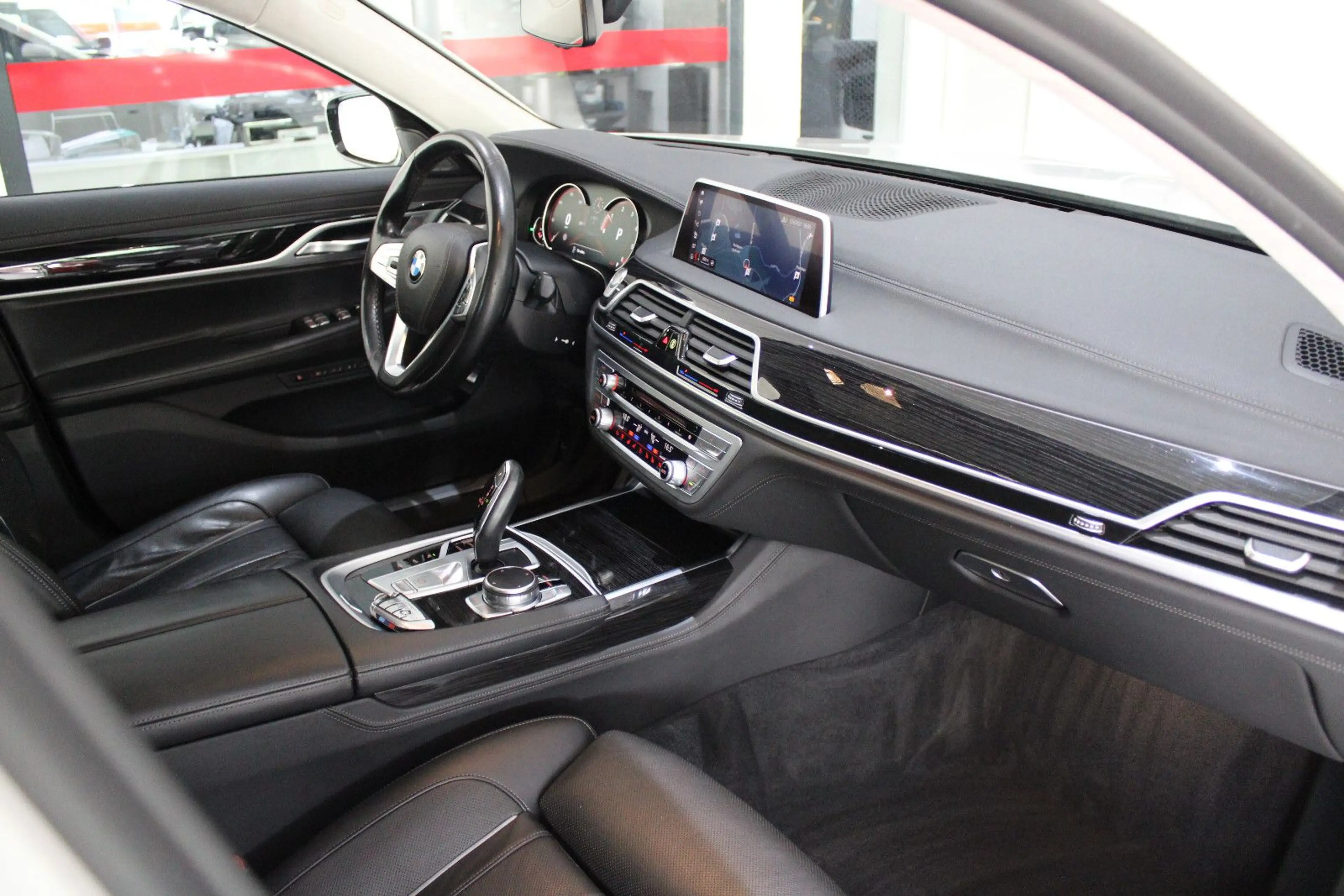 BMW 740 d xDrive M-SPORTPAKET INDIVIDUAL *EURO 6 &DPF — photo 5