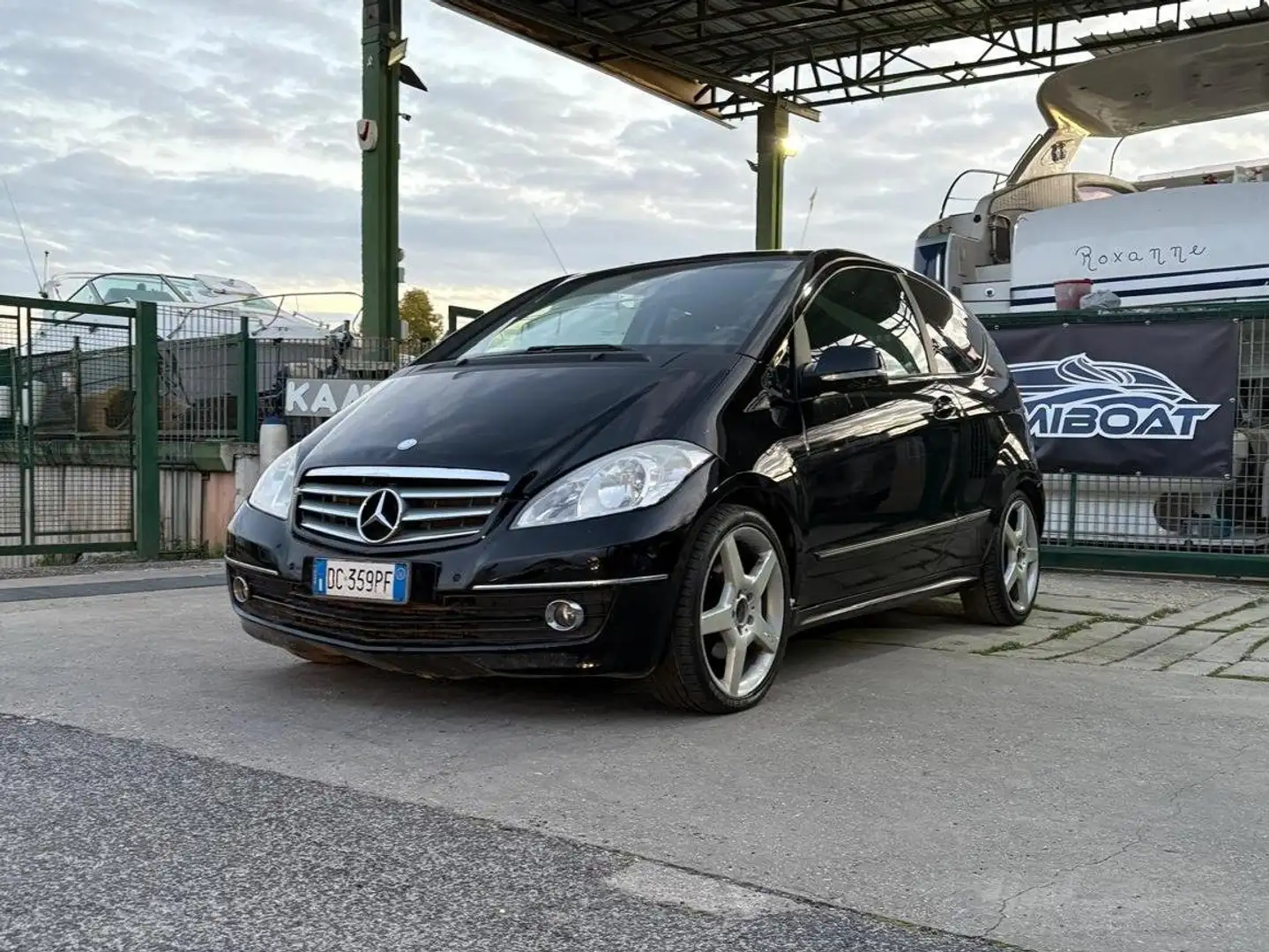 Mercedes-Benz A 200 Classe A - W/C 169 turbo Avantgarde coupe Negro - 1