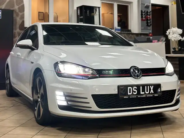 Volkswagen Golf GTI 7 DSG6 2.0 TSI 220CH // LED