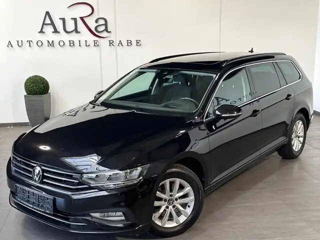 Volkswagen Passat view 2