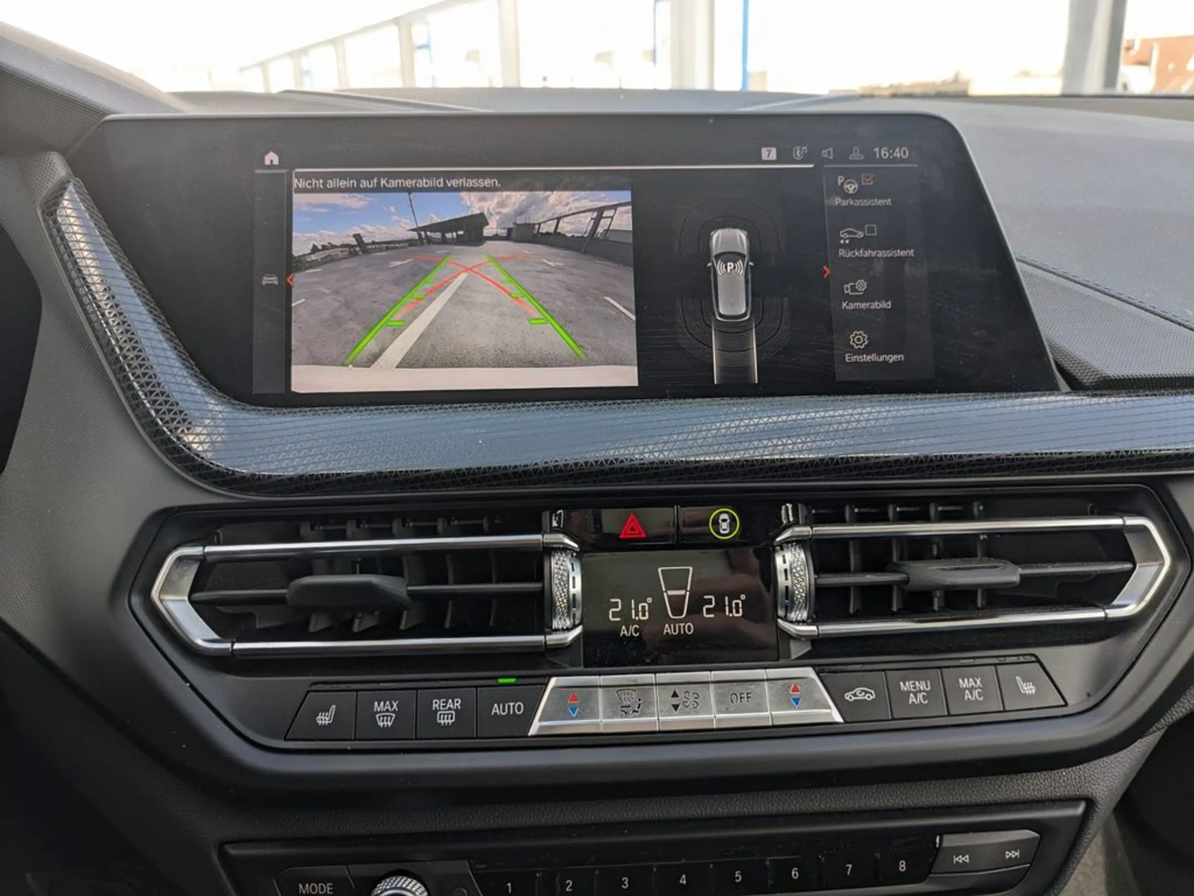 BMW 120 120 d xDrive M Sport — photo 9