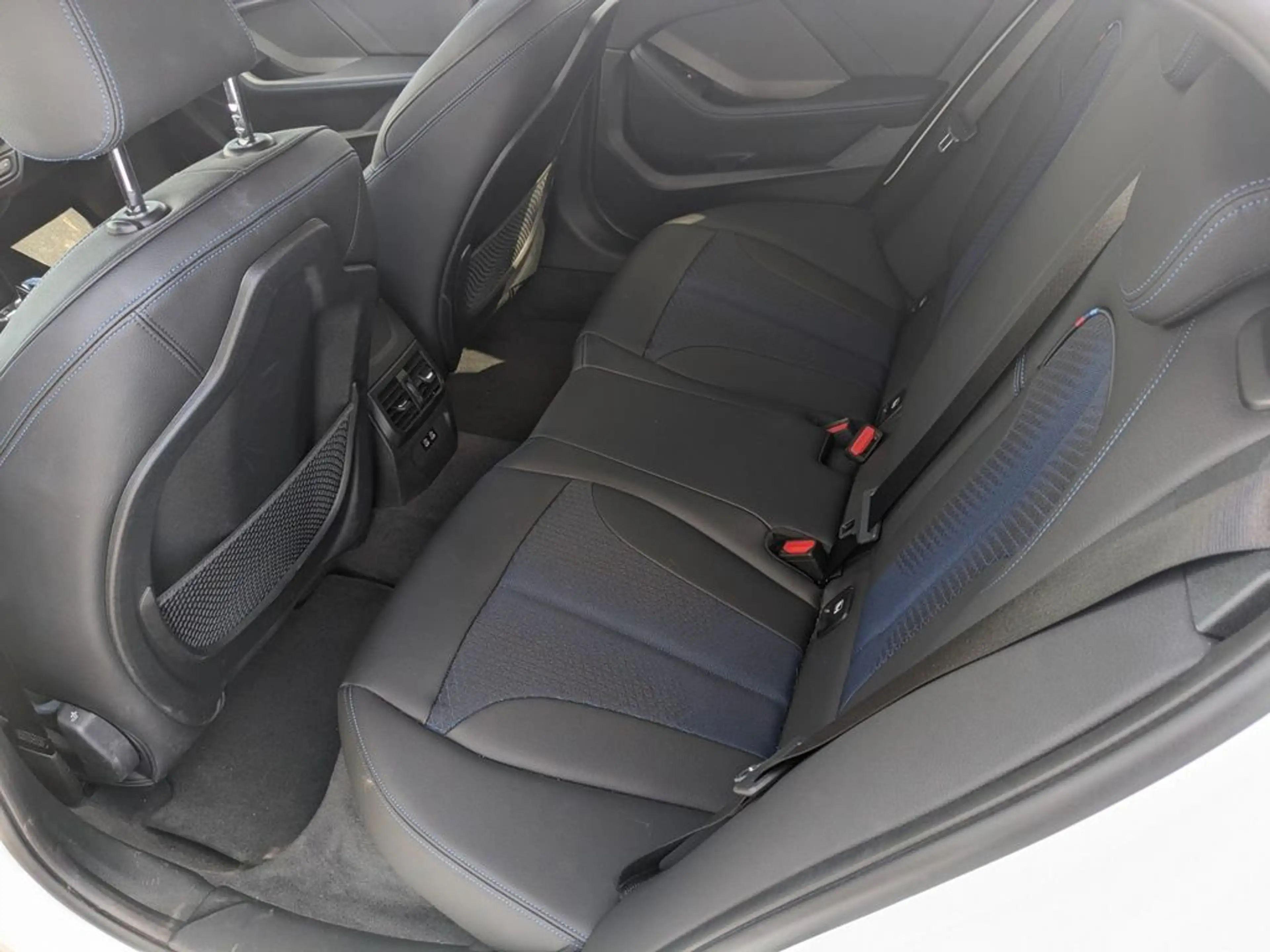 BMW 120 120 d xDrive M Sport — photo 14