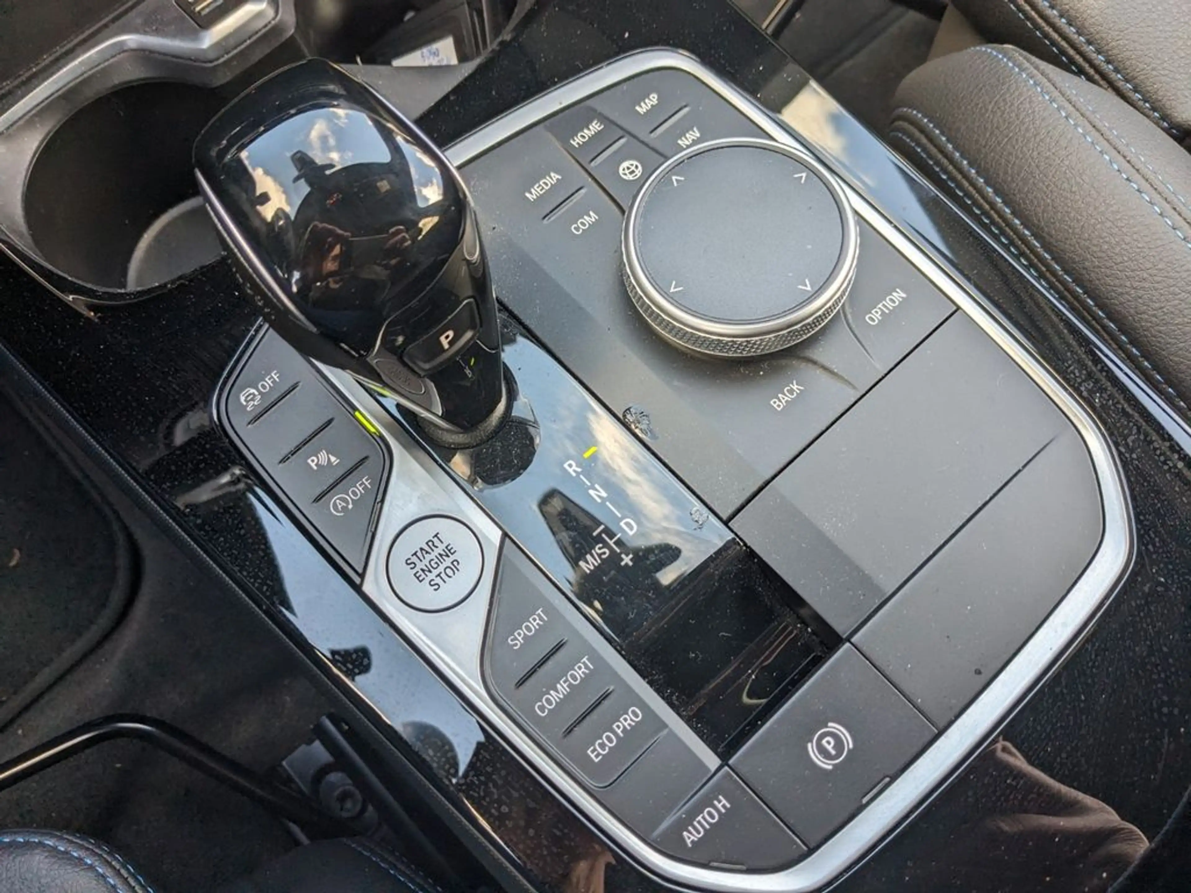 BMW 120 120 d xDrive M Sport — photo 11