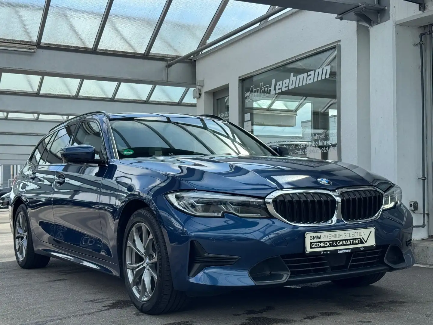 BMW 320 d Touring Sport Line elSitze/ACC 2.J.GARANTIE Azul - 2