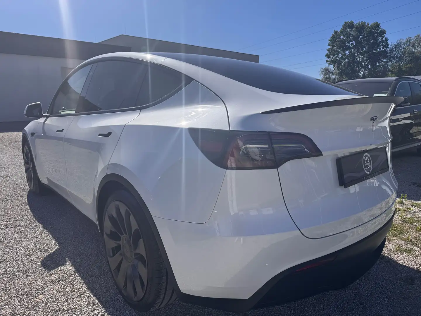 Tesla Model Y Performance Dual AWD Weiß - 2