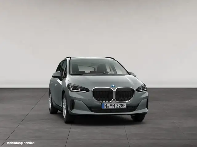 BMW 2 Series view 10
