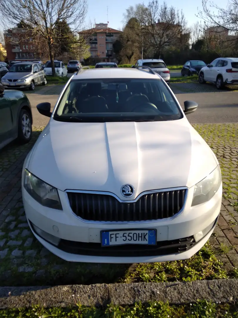 Skoda Octavia Octavia Wagon 1.6 tdi Active 90cv E6 Bianco - 1