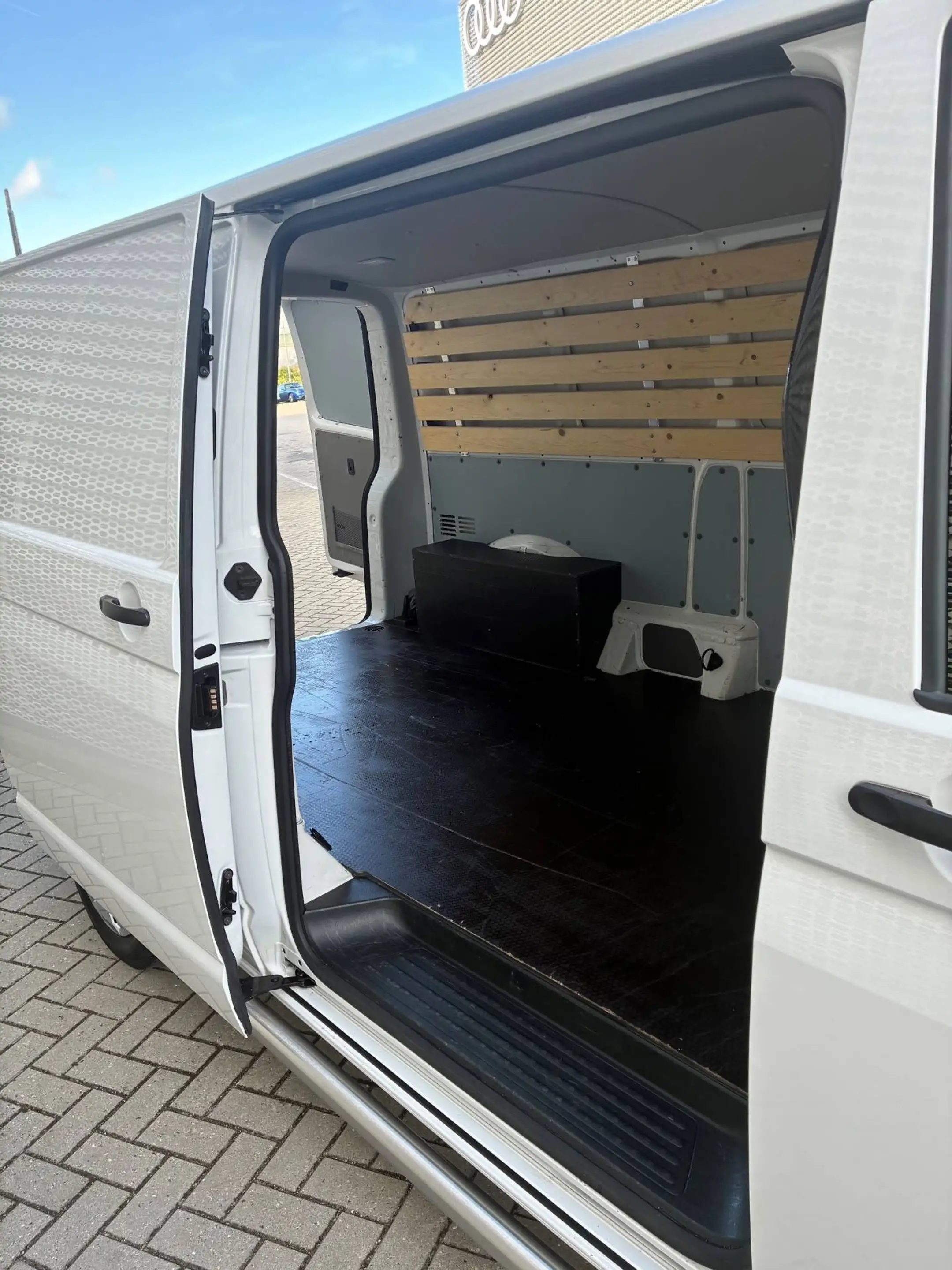 Volkswagen T6.1 Transporter 2.0 TDI 110PK L2H1 — photo 5
