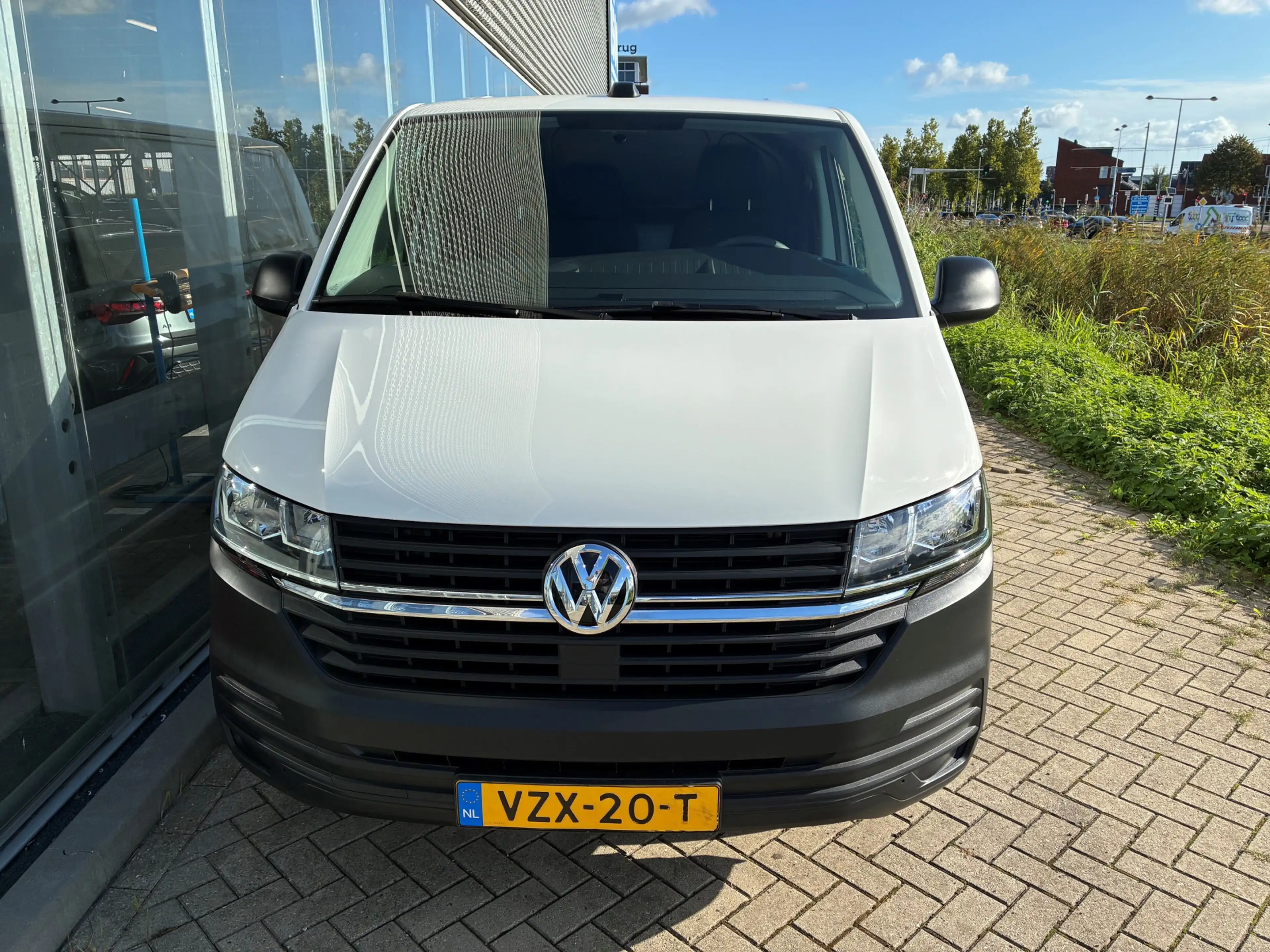 Volkswagen T6.1 Transporter 2.0 TDI 110PK L2H1 — photo 2
