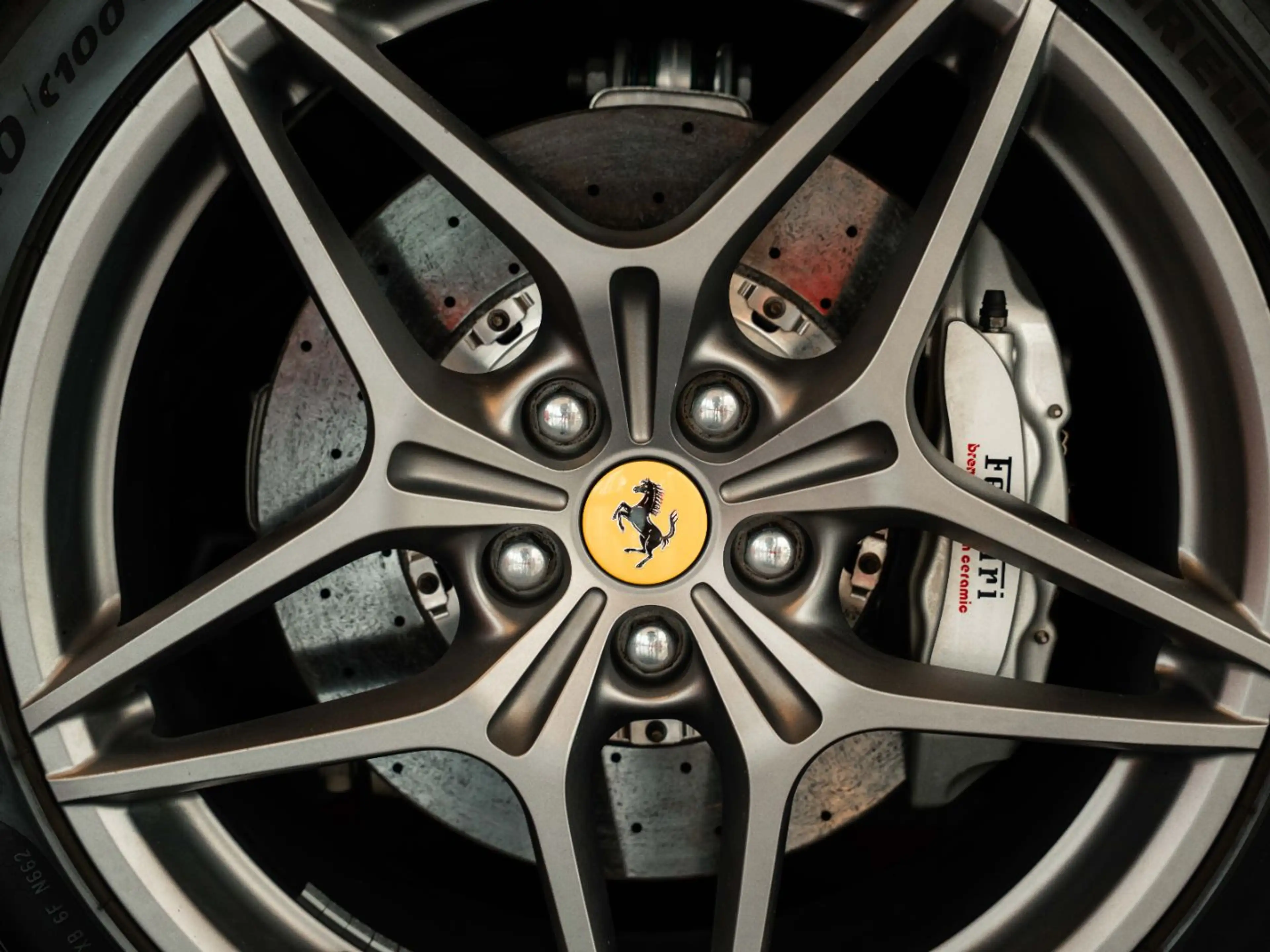 Ferrari California T Carbon *Alcantara*Parkkamera* — photo 12