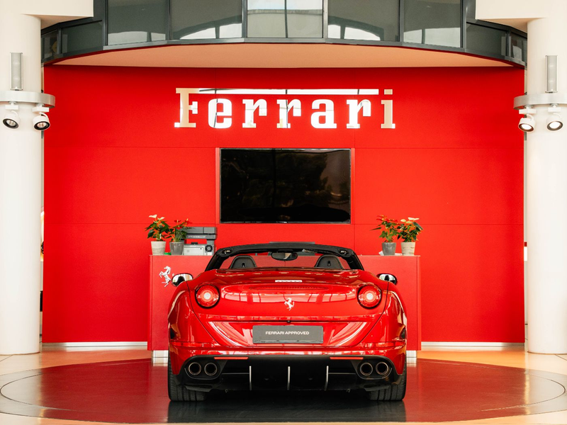 Ferrari California T Carbon *Alcantara*Parkkamera* — photo 6