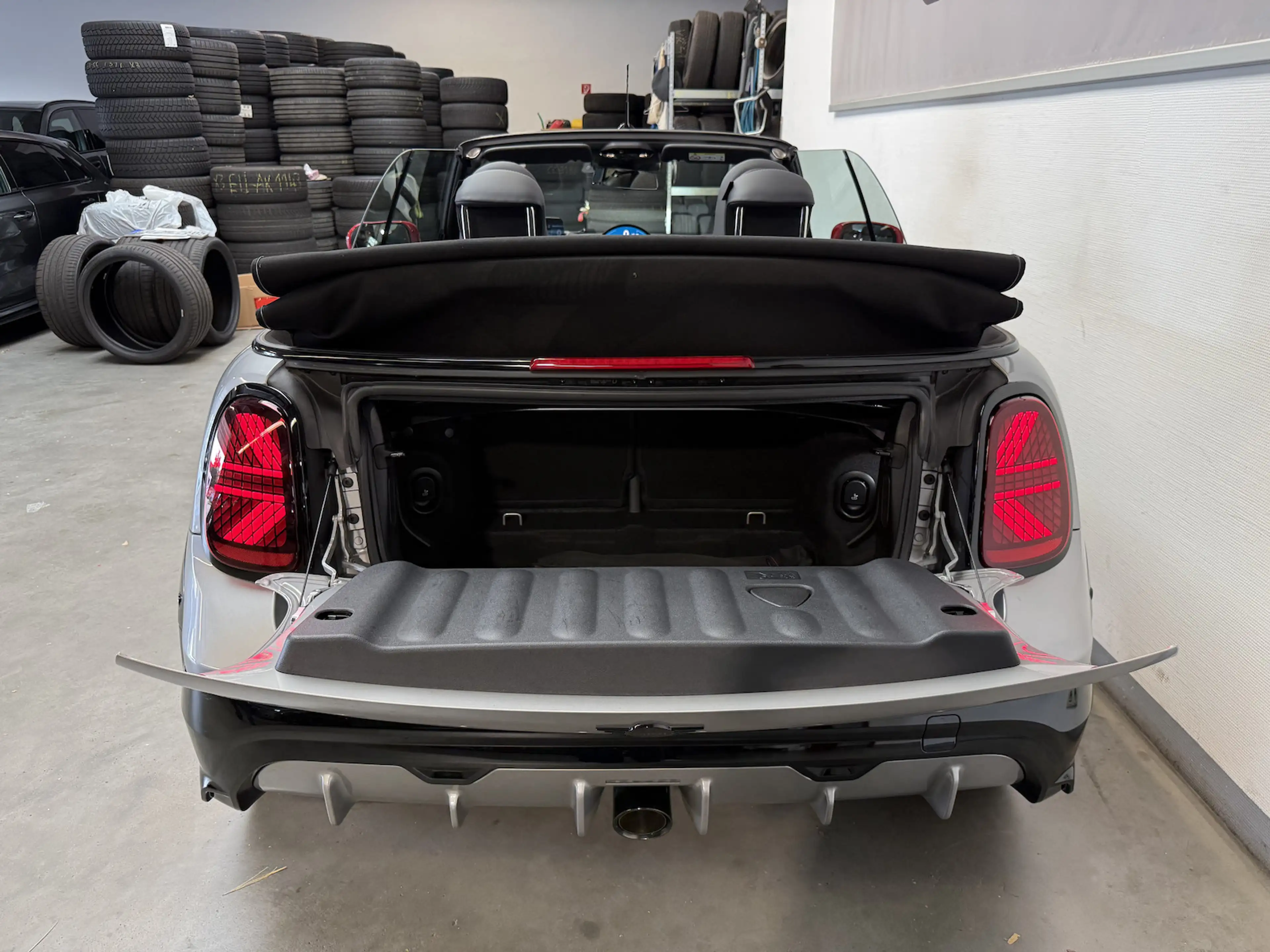 MINI John Cooper Works Cabrio John Cooper Works John Cooper Works Trim — photo 12