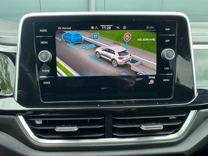 Volkswagen T-Roc 1.5 TSI * R-Line * Trekhaak * Camera achterzijde * — photo 9