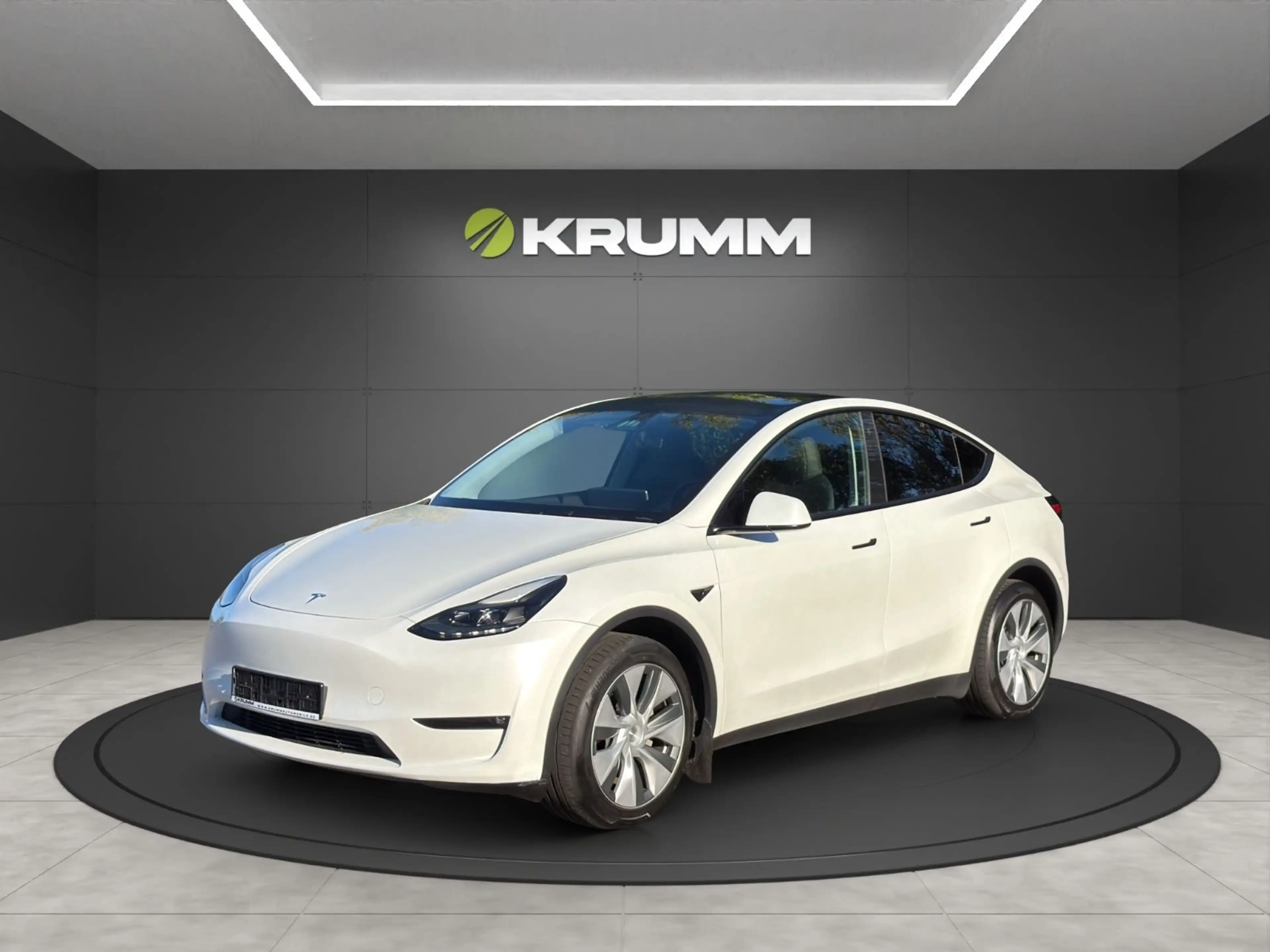 Tesla Model Y Long Range Dual AWD Wärmepumpe PANO 360° — photo 2
