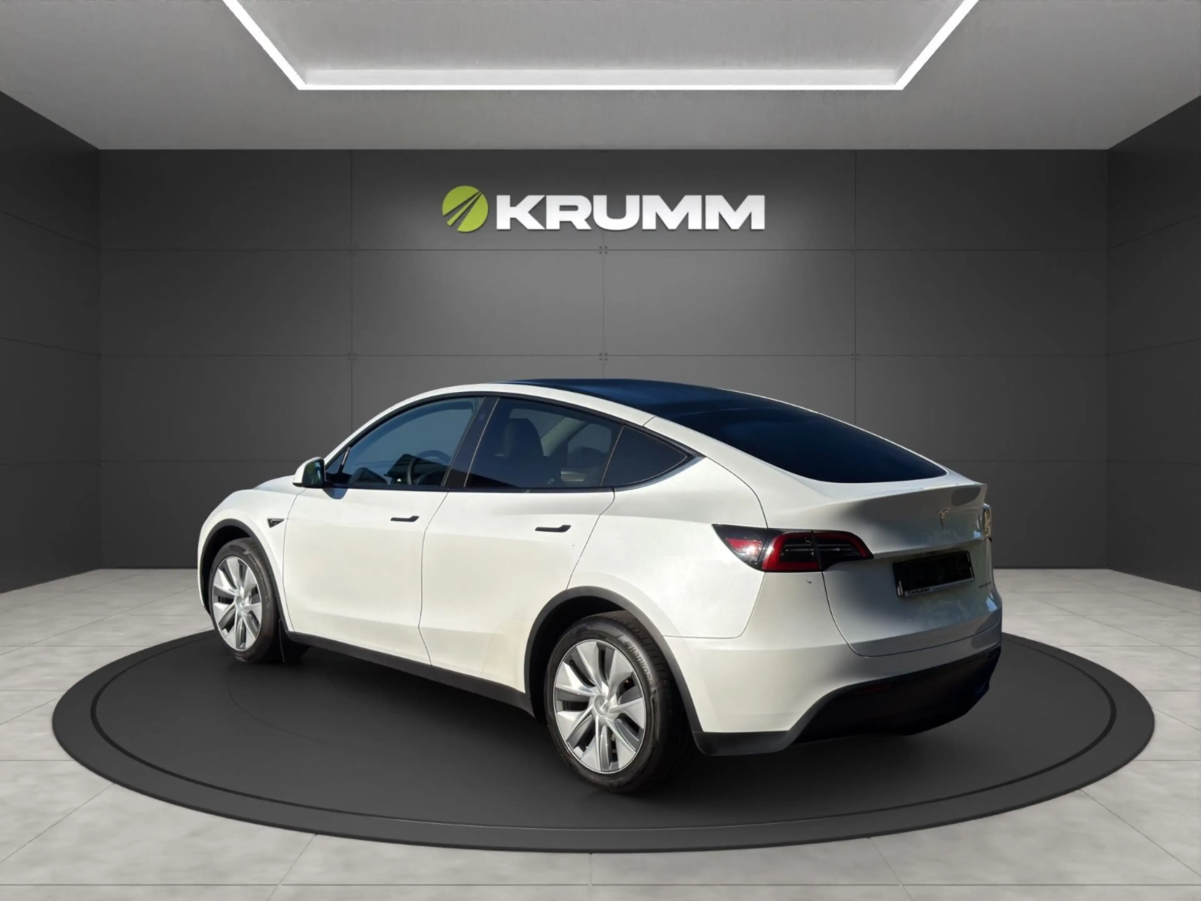 Tesla Model Y Long Range Dual AWD Wärmepumpe PANO 360° — photo 5
